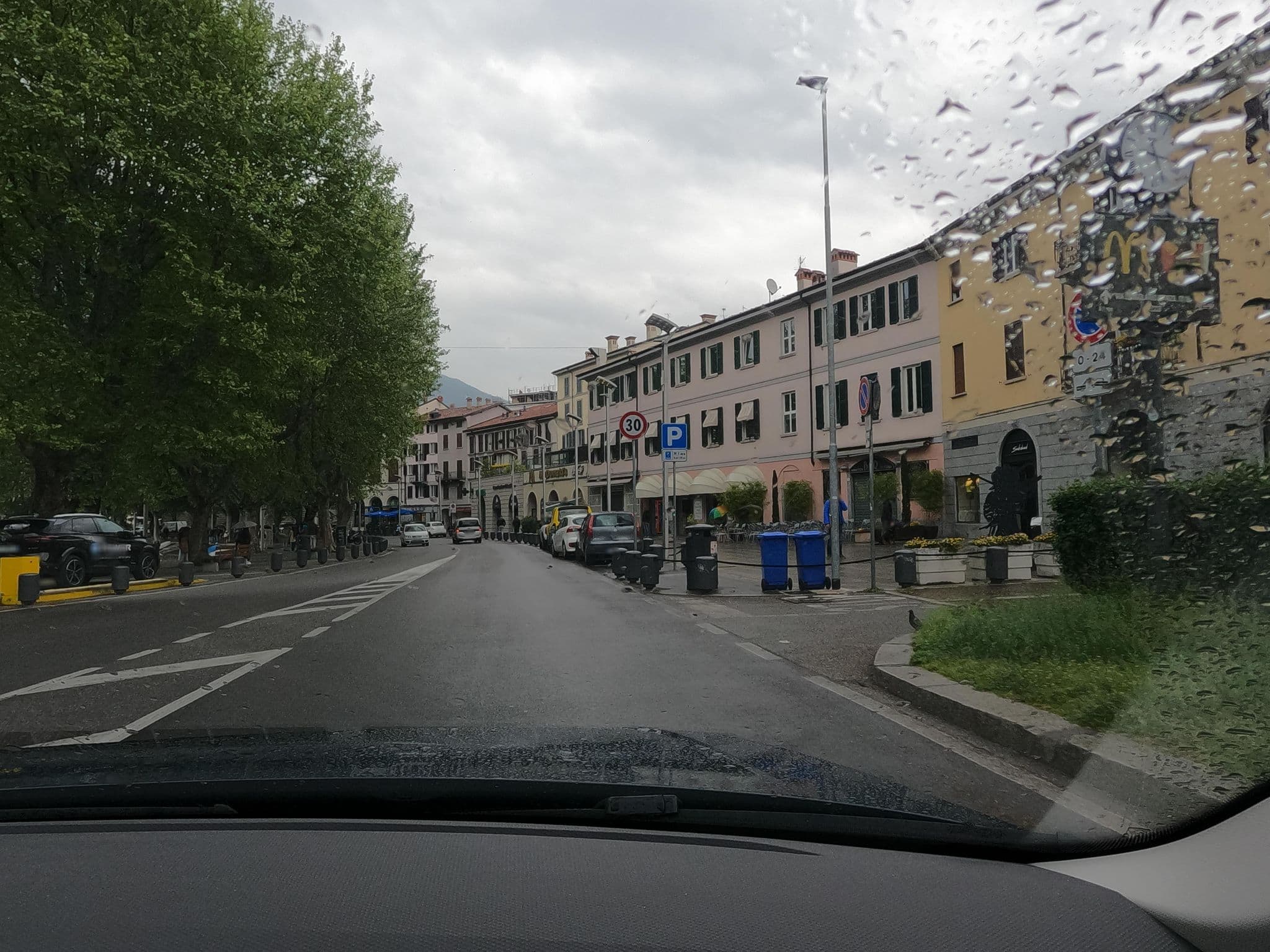 Street view near Lungolago Holiday Home - Affitti Brevi Italia, Lecco — © borovac (CC BY-SA · Mapillary)