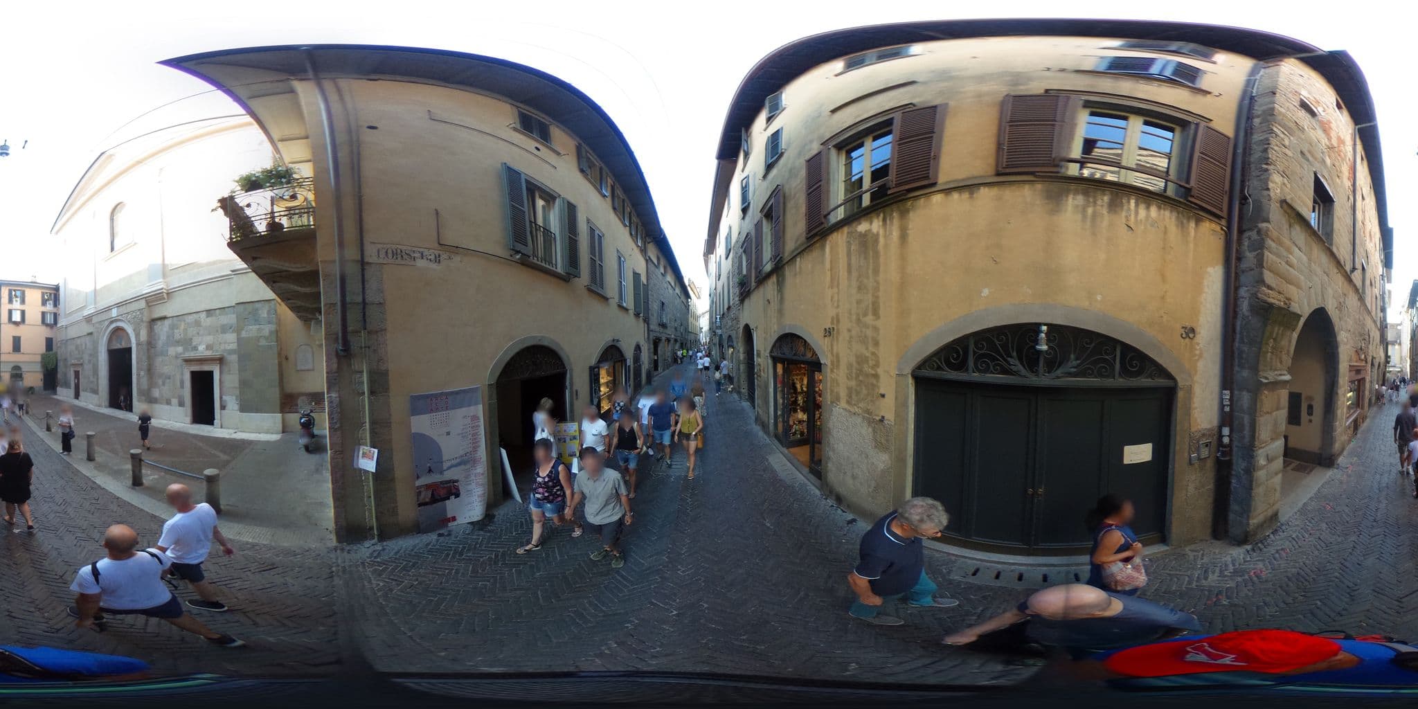 Street view near MammaMia, Bergamo — © kaitu (CC BY-SA · Mapillary)