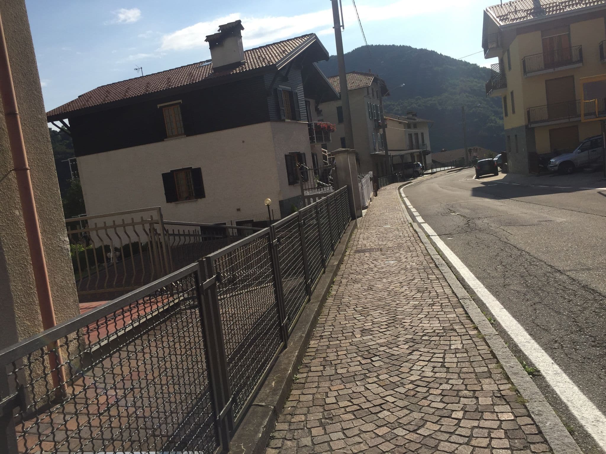 Street view near Albegro La Montanina, Lierna — © thepriben (CC BY-SA · Mapillary)