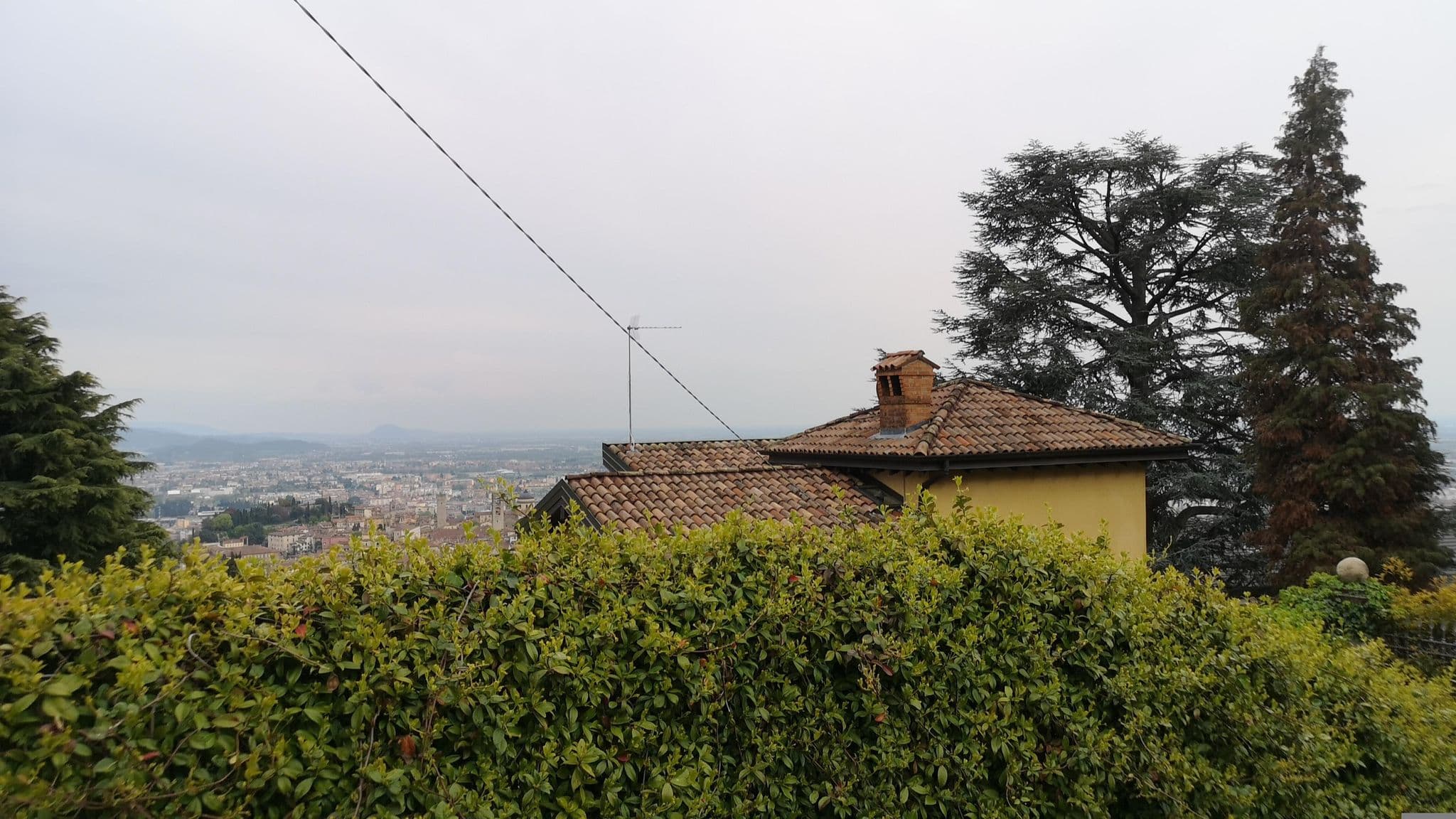 Street view near Relais San Vigilio al Castello, Bergamo — © moon4 (CC BY-SA · Mapillary)