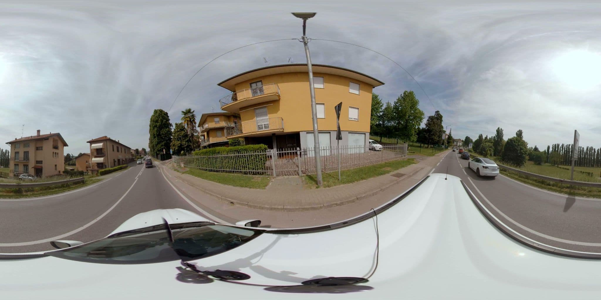 Street view near Marigold, Cernusco Lombardone — © unfoxo (CC BY-SA · Mapillary)