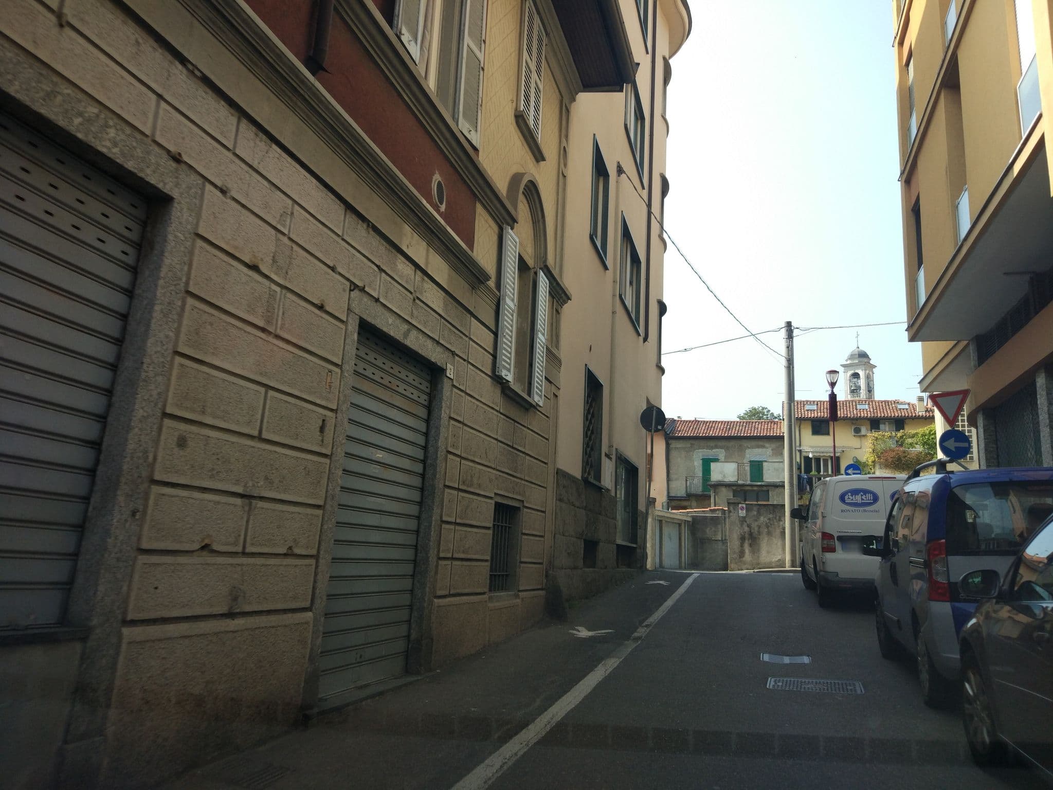 Street view near Le Petit Jolie, Lecco — © maxxer (CC BY-SA · Mapillary)