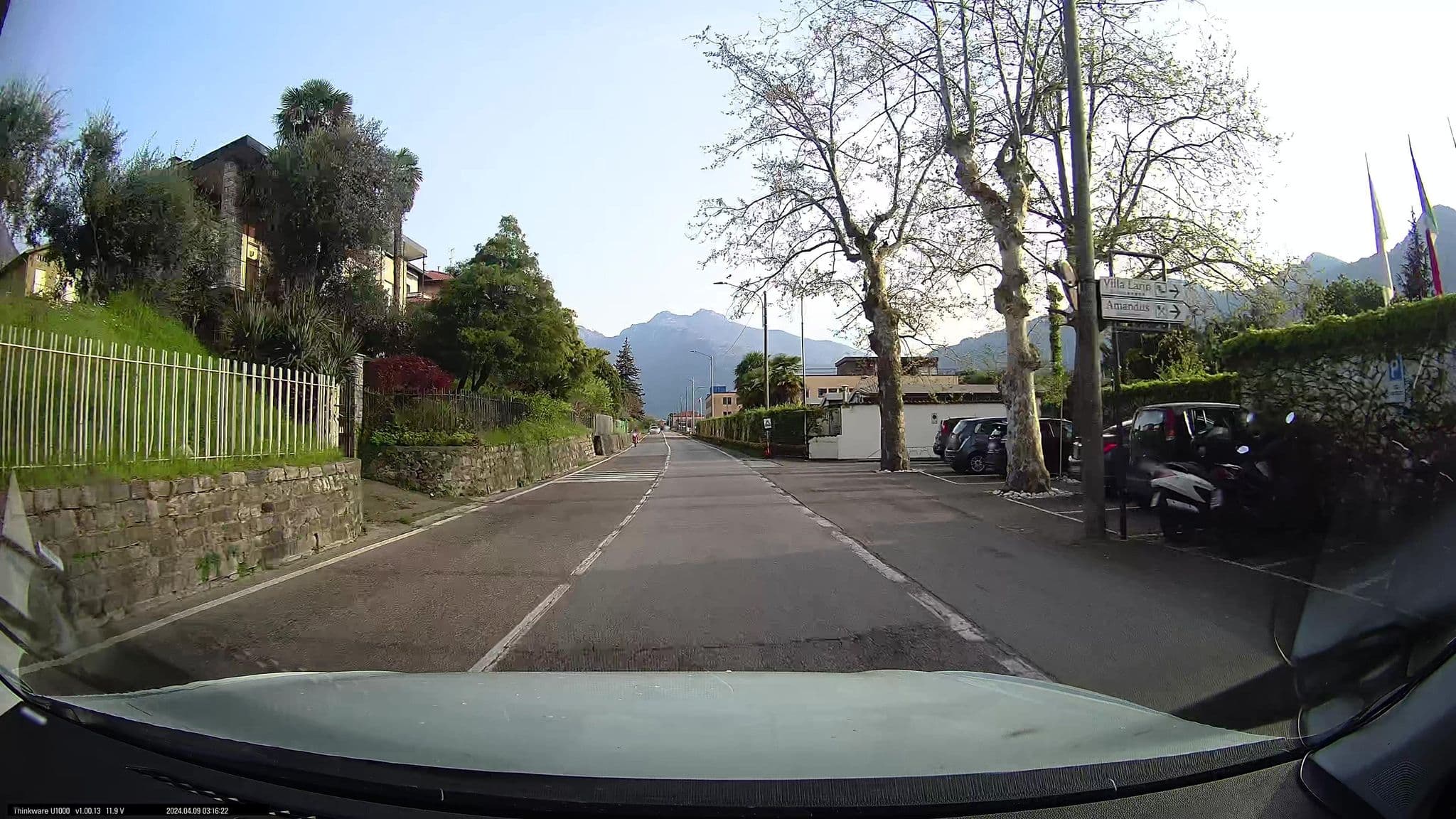 Street view near Villa Lario Resort Mandello, Mandello del Lario — © maxim752 (CC BY-SA · Mapillary)