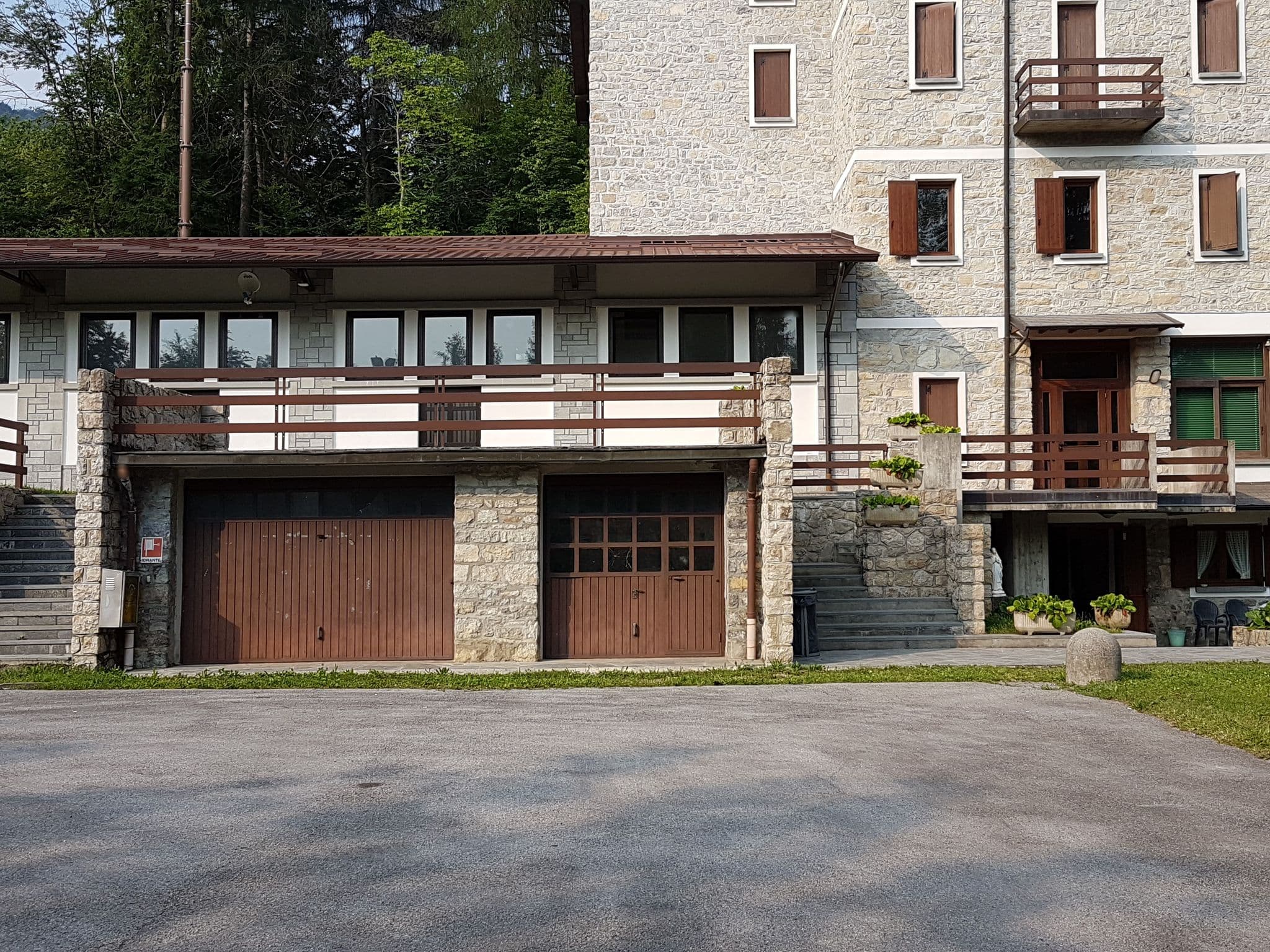 Street view near Villa Rogo, Cortenova — © jopparn (CC BY-SA · Mapillary)
