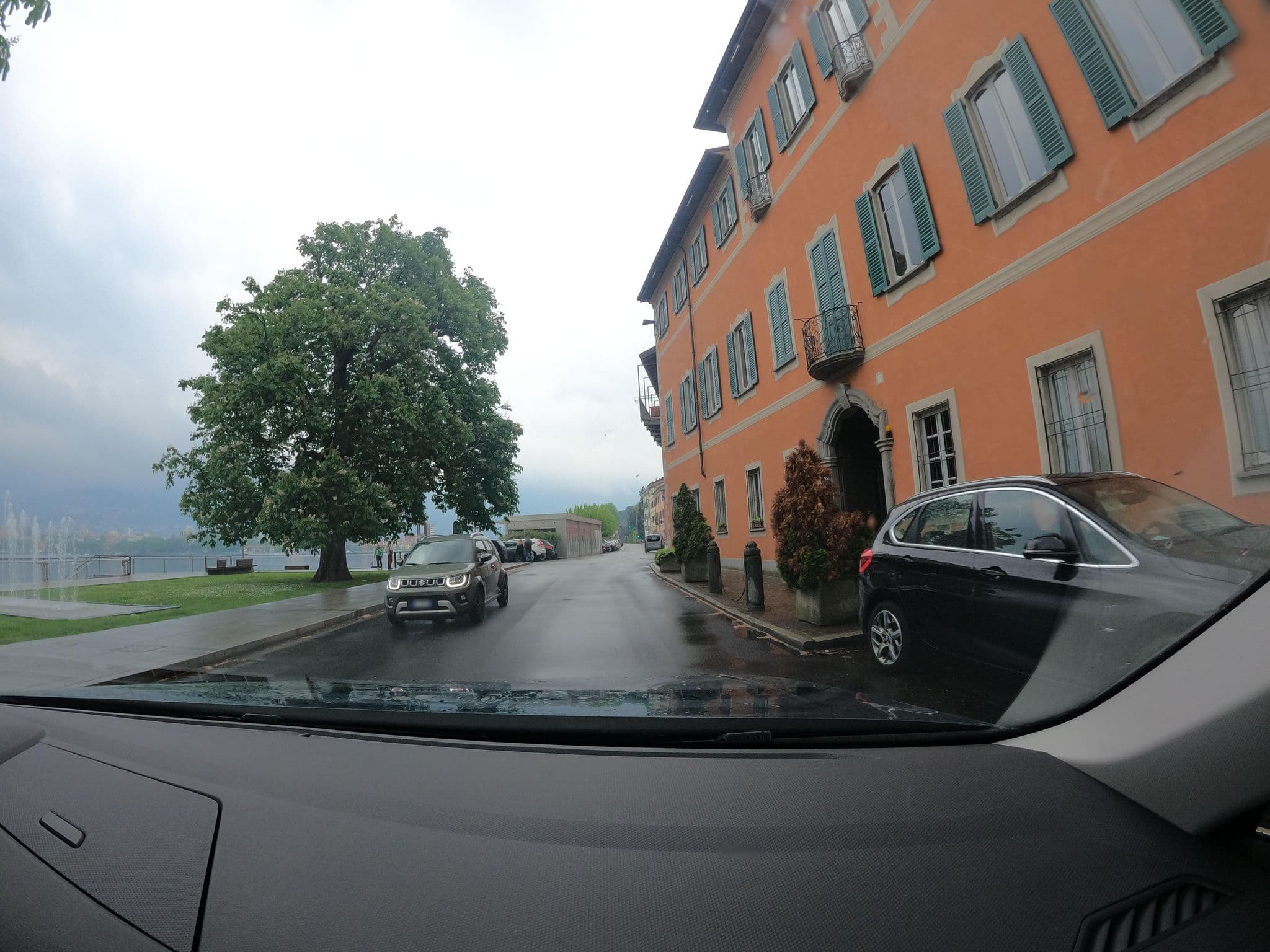 Street view near Le Residenze Del Conte Agudio, Malgrate — © borovac (CC BY-SA · Mapillary)
