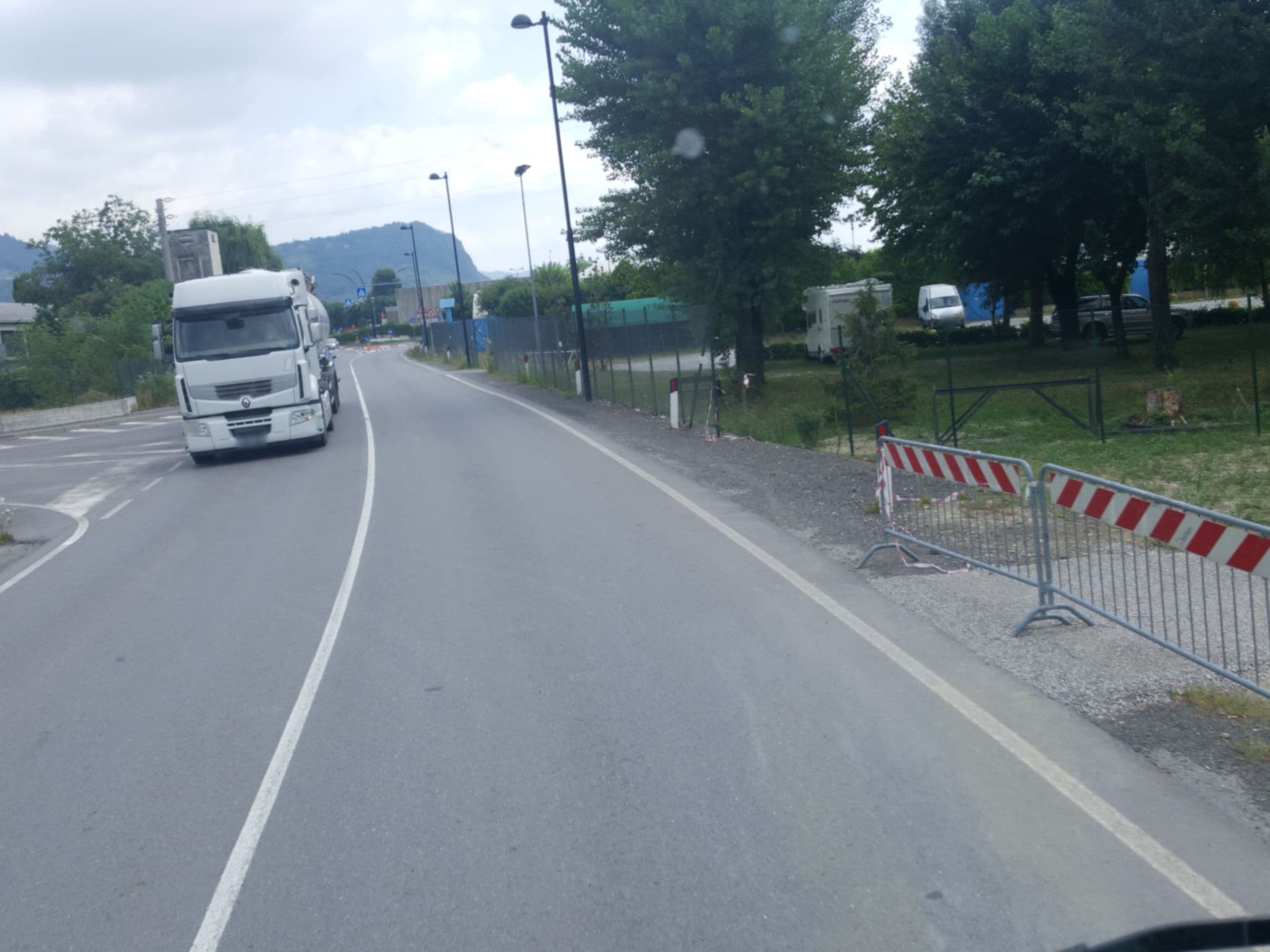 Street view near Albergo Ristorante Carreno, Calolziocorte — © klimakas (CC BY-SA · Mapillary)