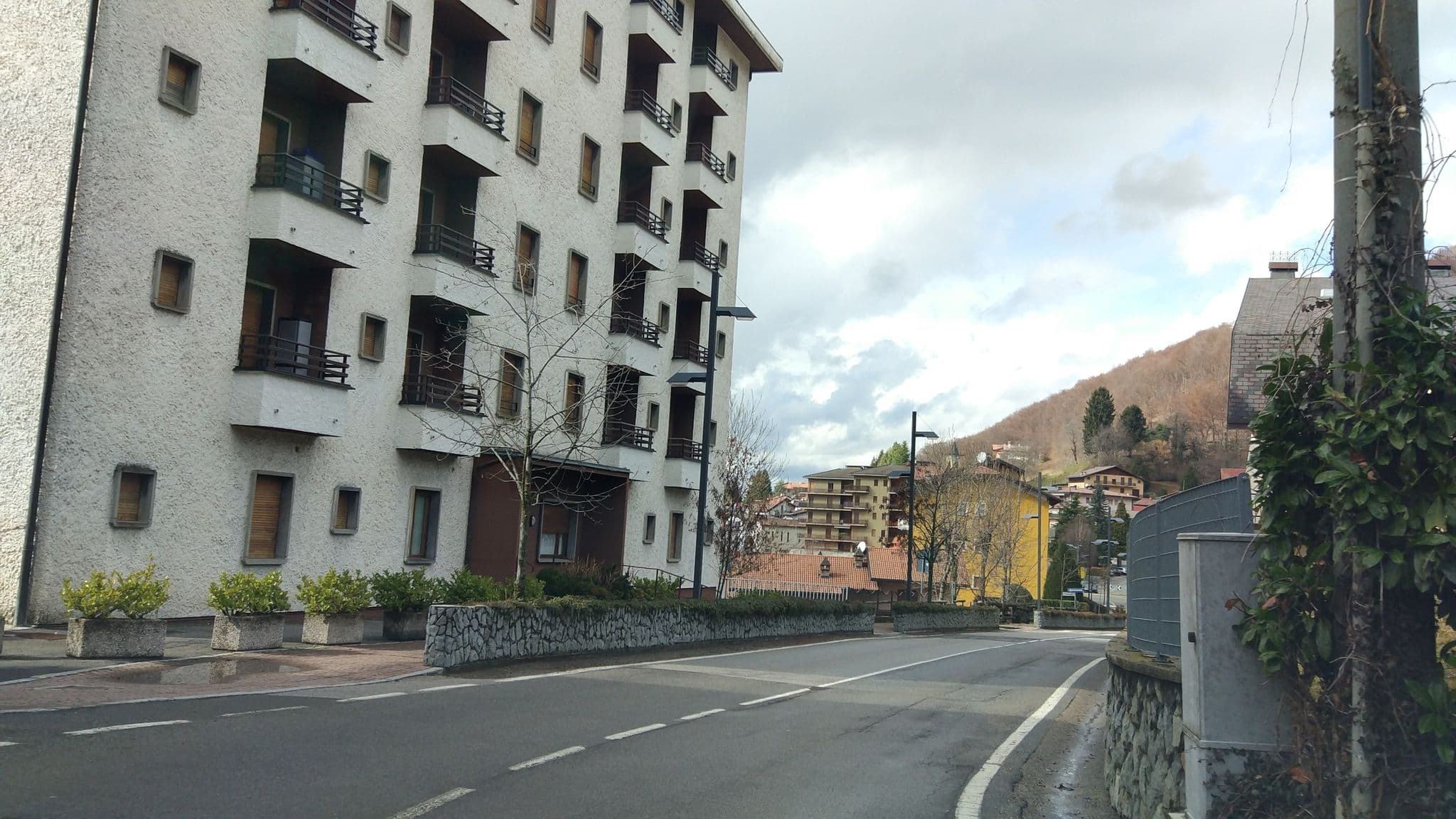 Street view near Albergo Cristallo, Barzio — © maxxer (CC BY-SA · Mapillary)