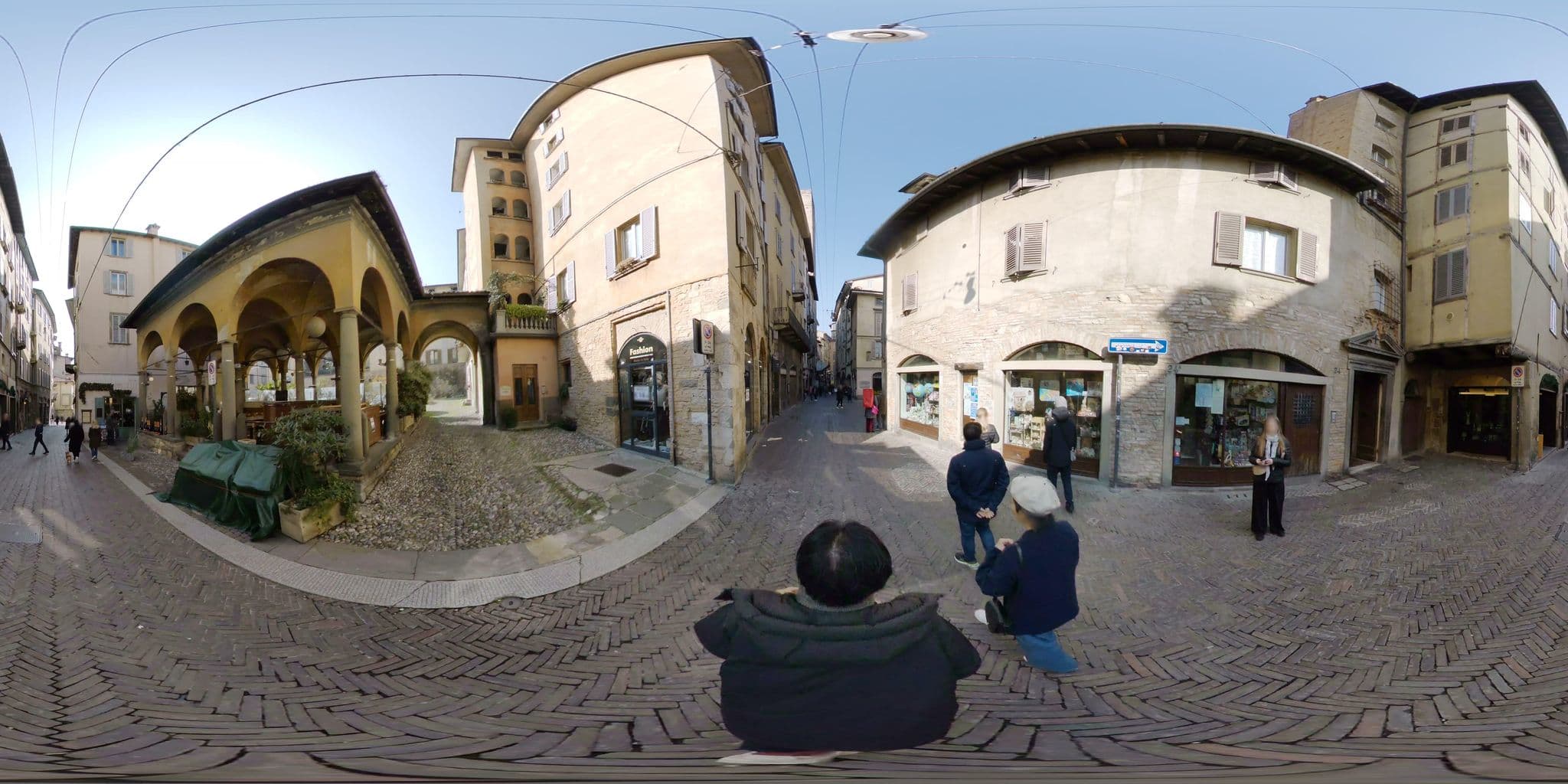 Street view near B&B La Torre della Meridiana, Bergamo — © akiyoshiii213 (CC BY-SA · Mapillary)