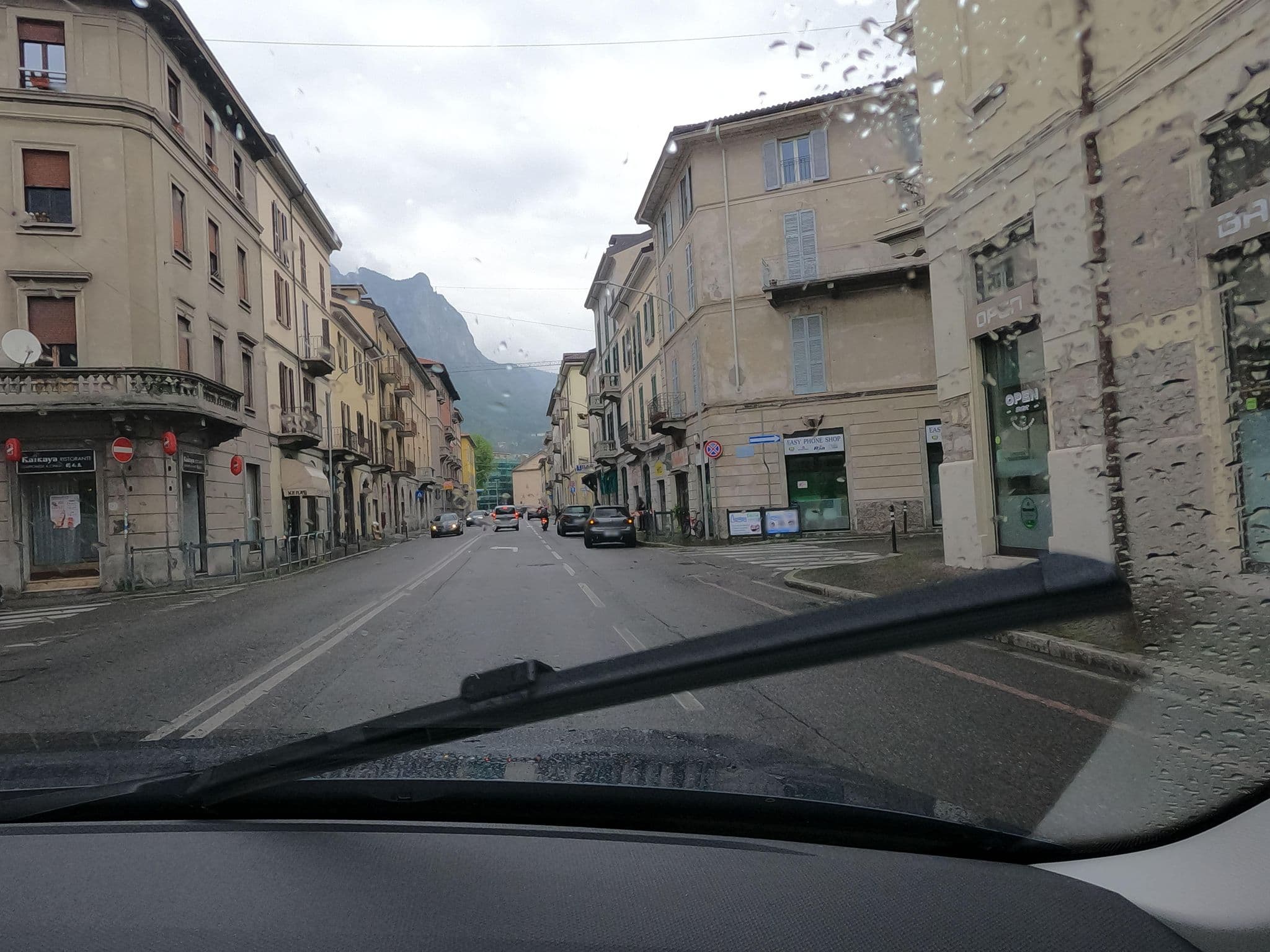 Street view near meschihouse - Leonardo 35, Lecco — © borovac (CC BY-SA · Mapillary)