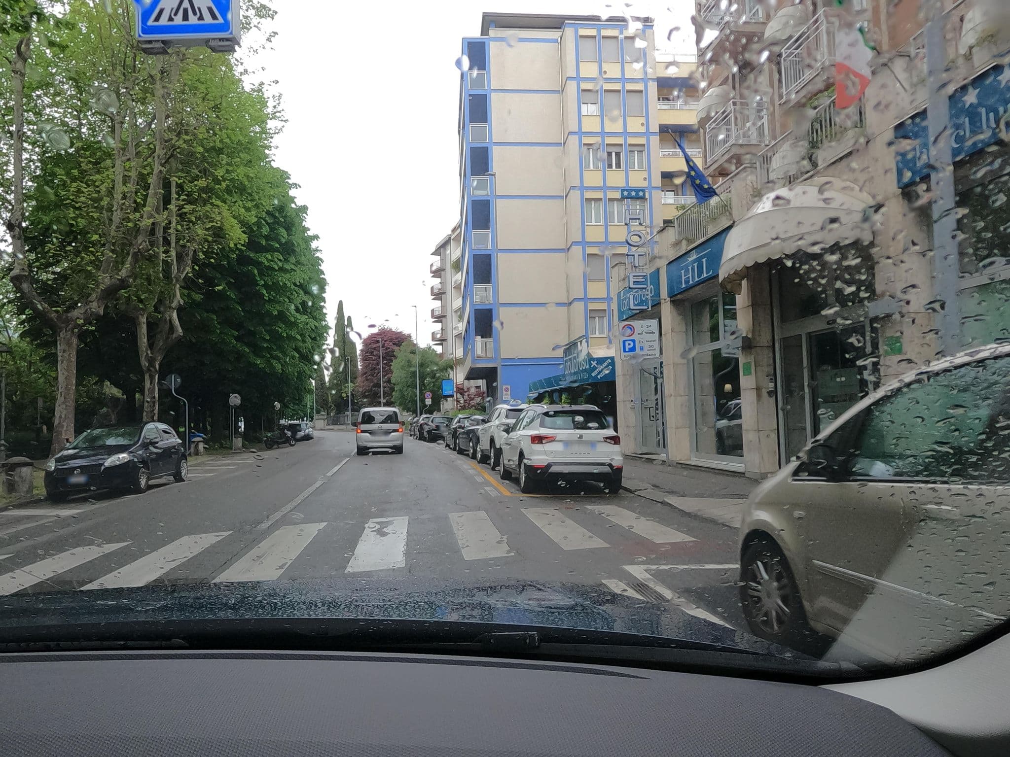 Street view near Hotel Giordano, Lecco — © borovac (CC BY-SA · Mapillary)