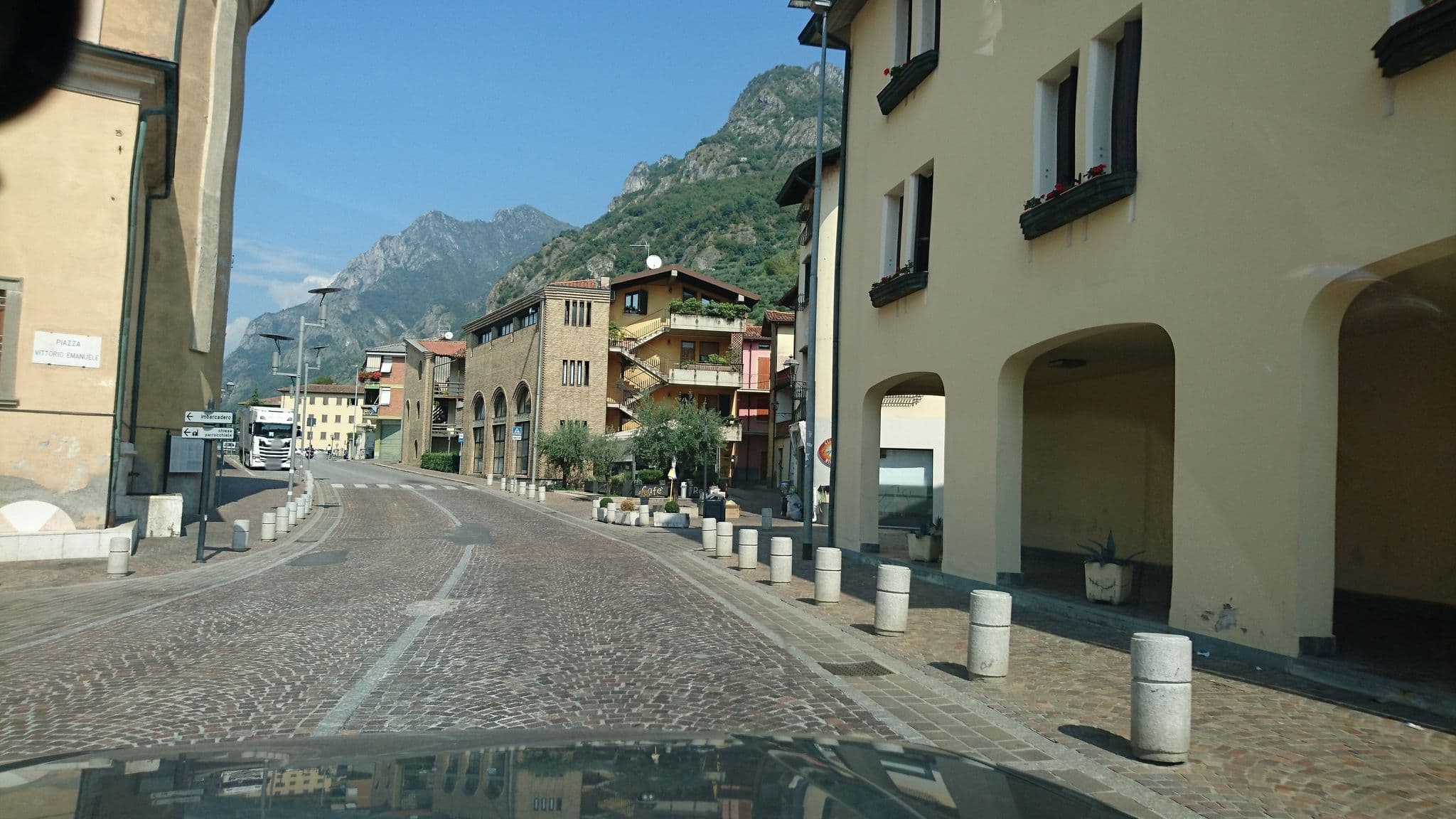 Street view near Casa Monchieri, Marone — © voschix (CC BY-SA · Mapillary)