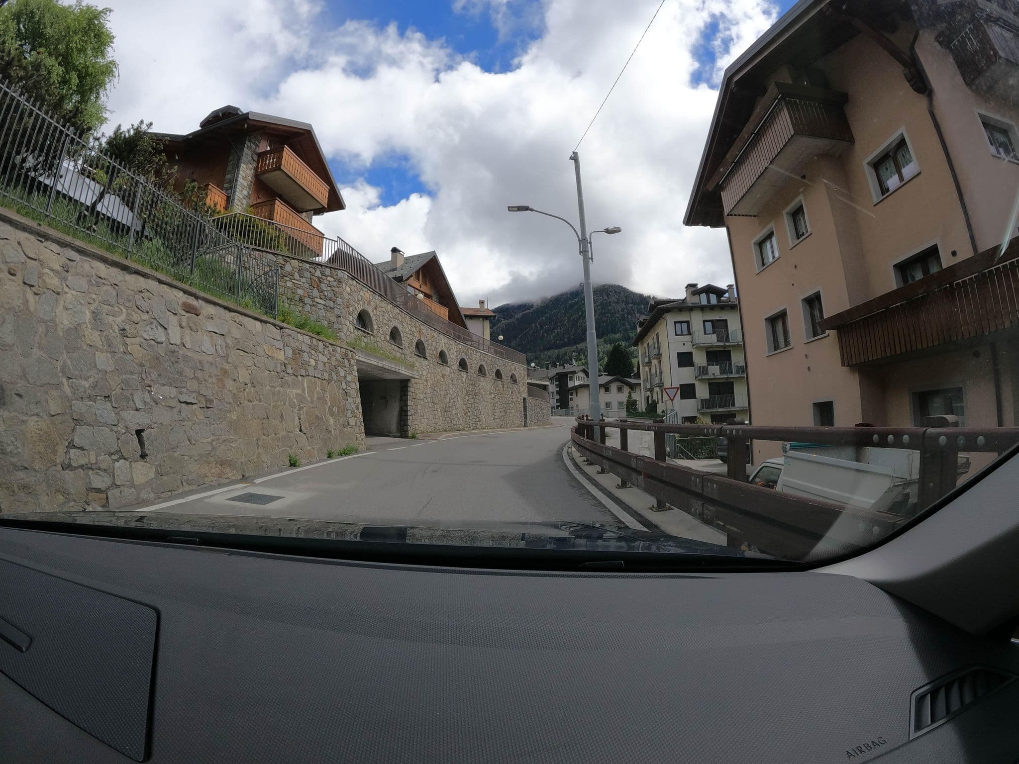 Street view near Hotel Mirella, Ponte di Legno — © borovac (CC BY-SA · Mapillary)