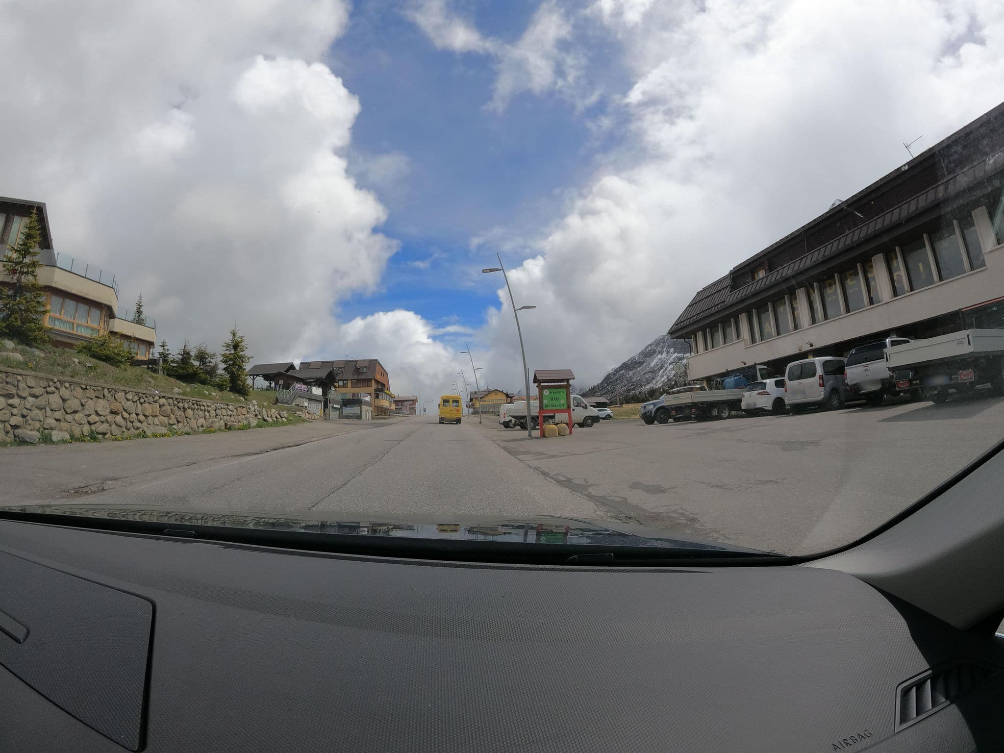 Street view near Grand Hotel Paradiso Ponte di Legno, Ponte di Legno — © borovac (CC BY-SA · Mapillary)