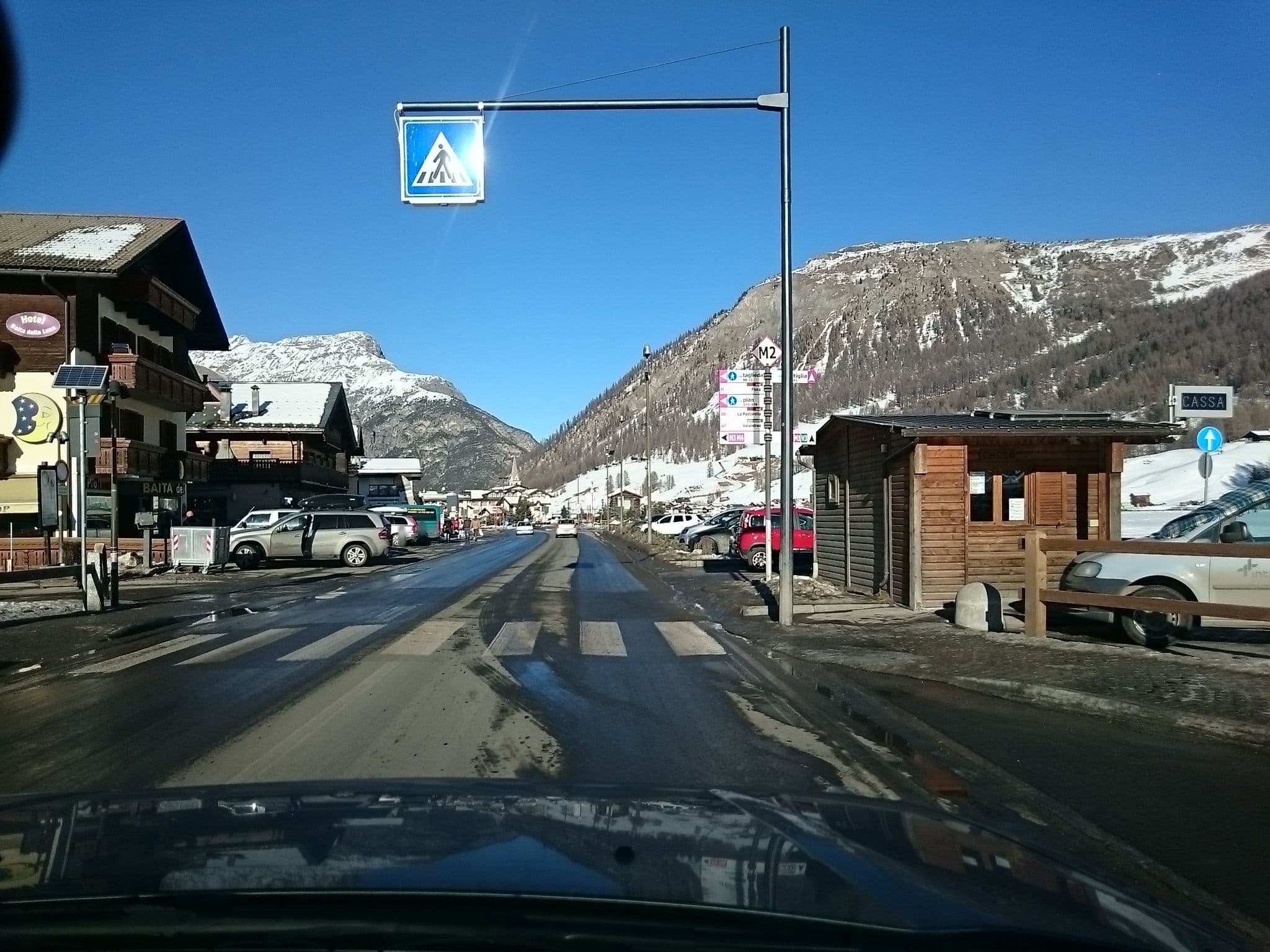 Street view near Si.Mo SNC di Bormolini Bernardo Savio, Livigno — © voschix (CC BY-SA · Mapillary)