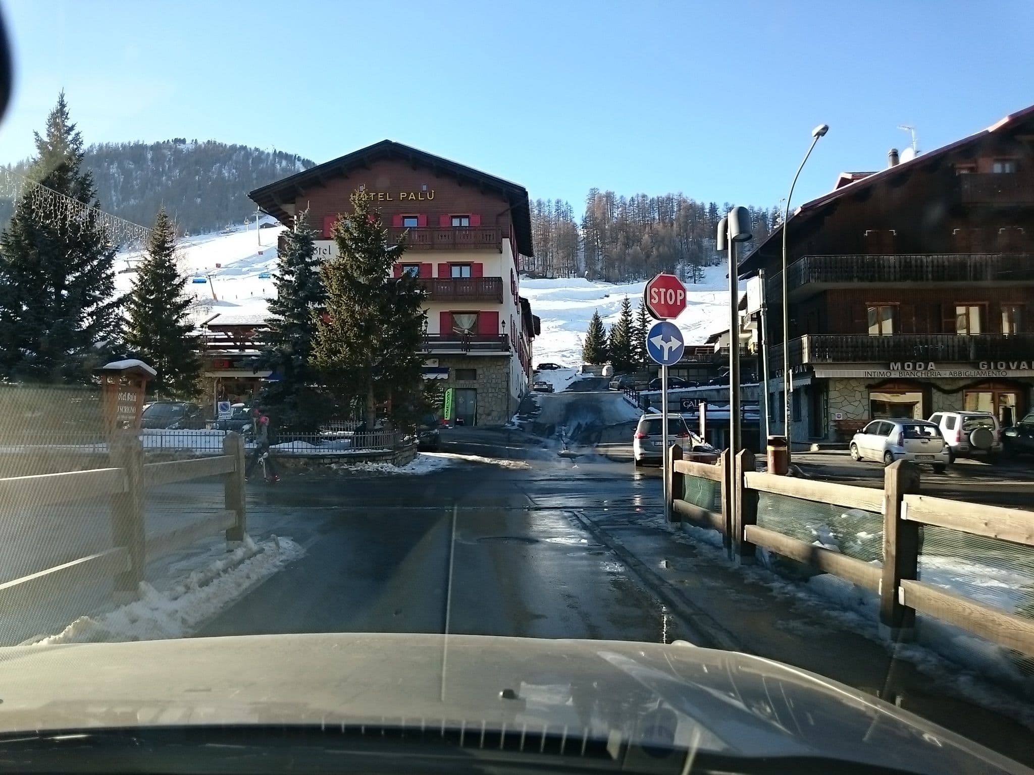 Street view near Chalet Teresa, Livigno — © voschix (CC BY-SA · Mapillary)