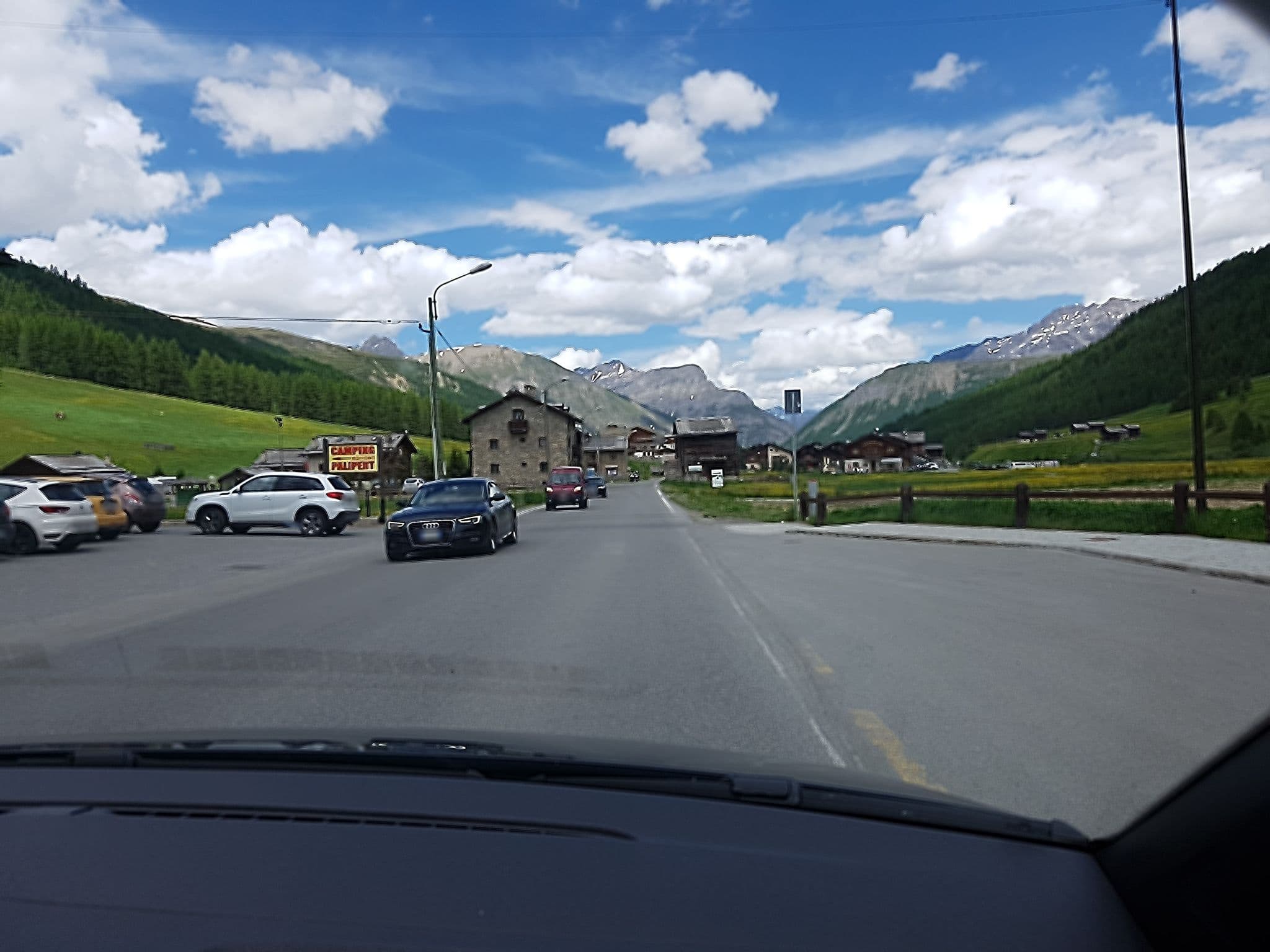 Street view near Baita Veglia, Livigno — © axe (CC BY-SA · Mapillary)