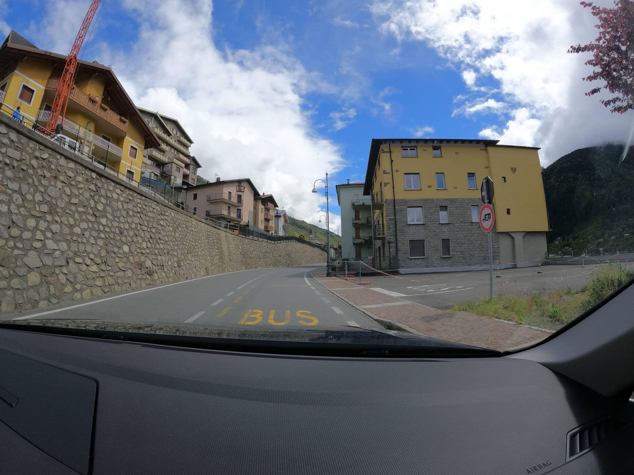 Street view near Casa Vacanze Occhi, Vezza d'Oglio — © borovac (CC BY-SA · Mapillary)