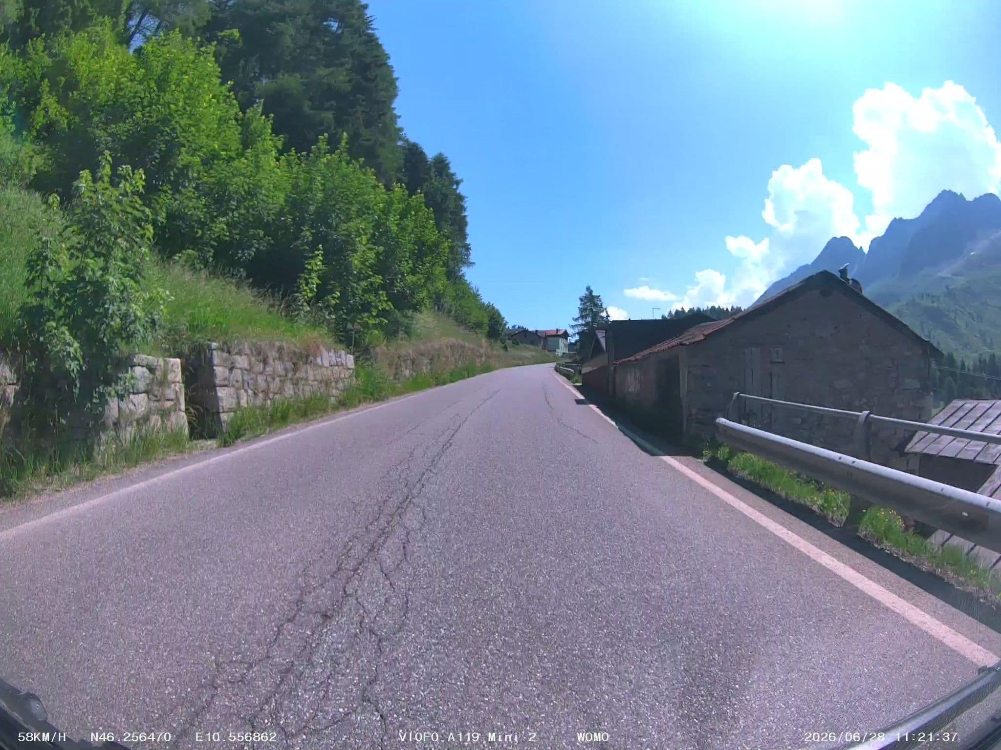 Street view near Dahù SNC di Delpero Lino & C., Ponte di Legno — © soulcover (CC BY-SA · Mapillary)