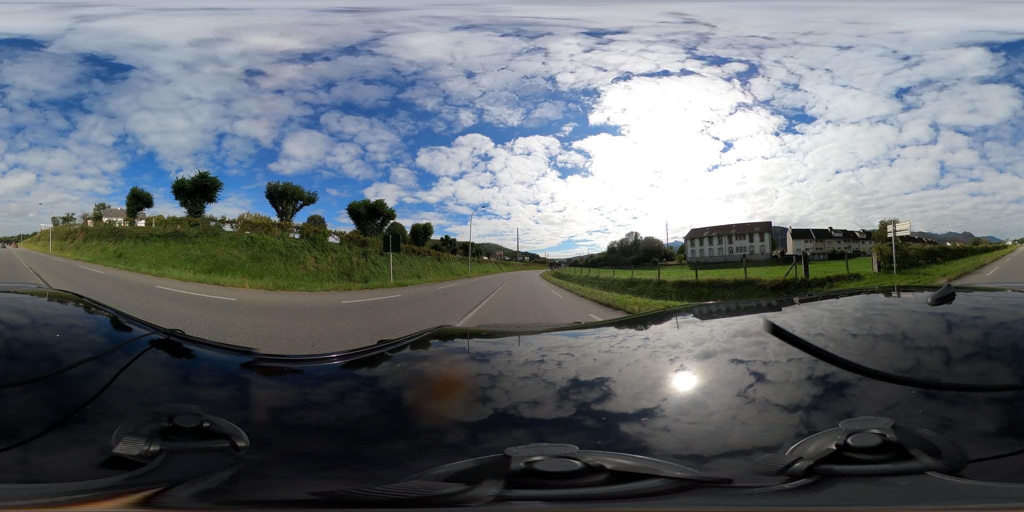 Street view near Le vieux Berger, Lourdes