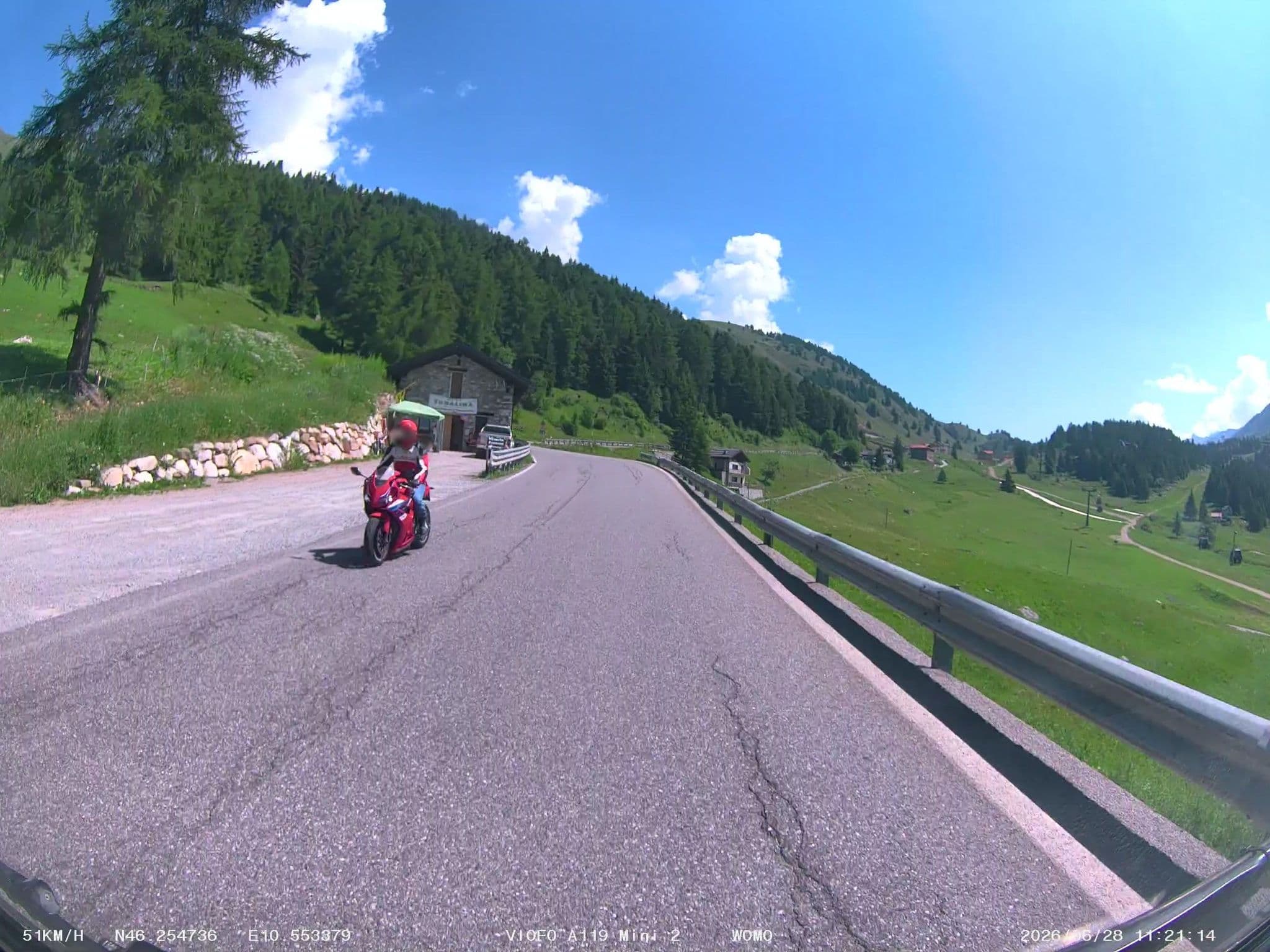 Street view near Albergo Sciatori Pangrazzi Agnese e C., Ponte di Legno — © soulcover (CC BY-SA · Mapillary)