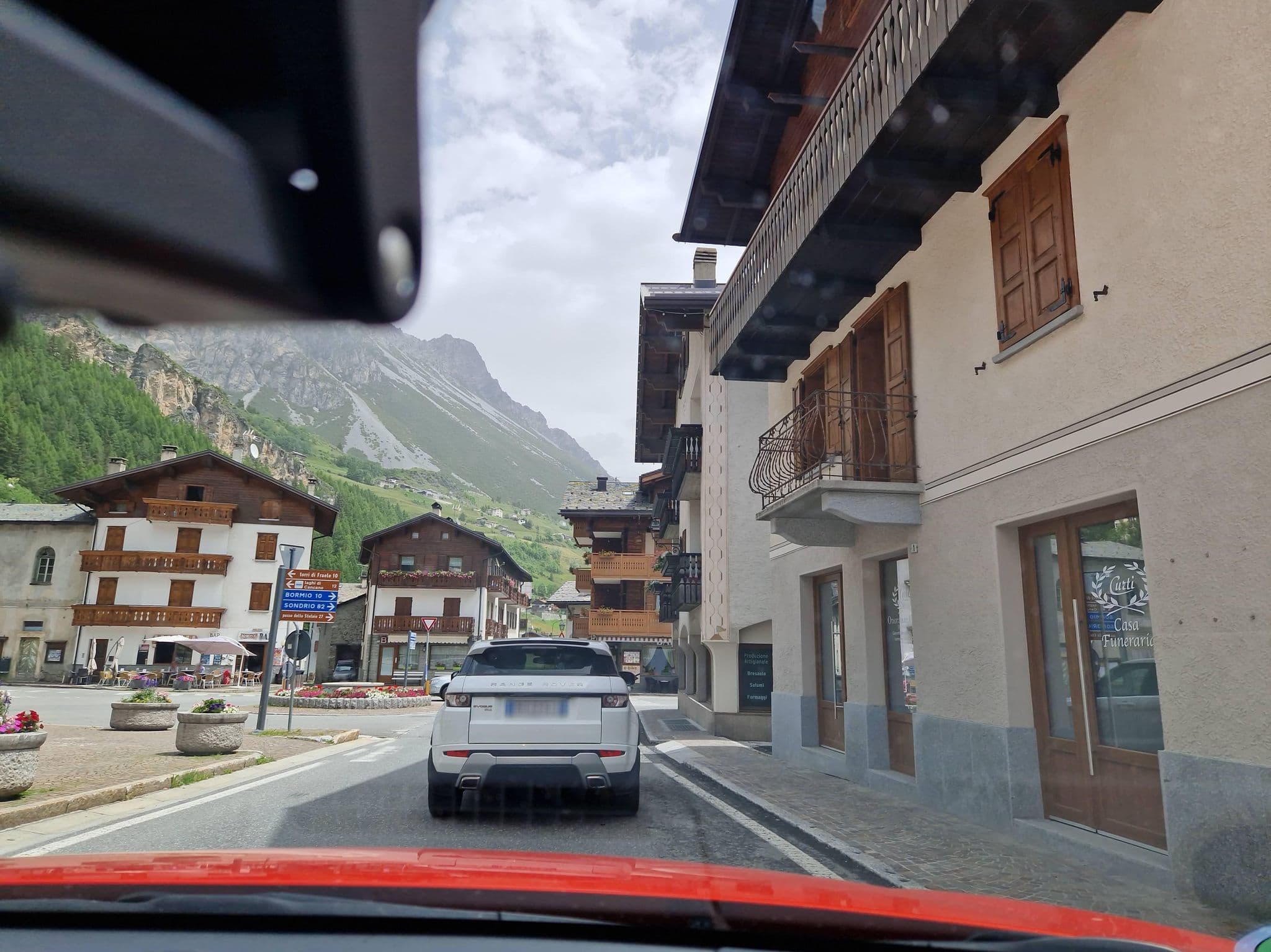 Street view near Bed End Breakfast Casa Viola, Isolaccia — © mcliquid (CC BY-SA · Mapillary)