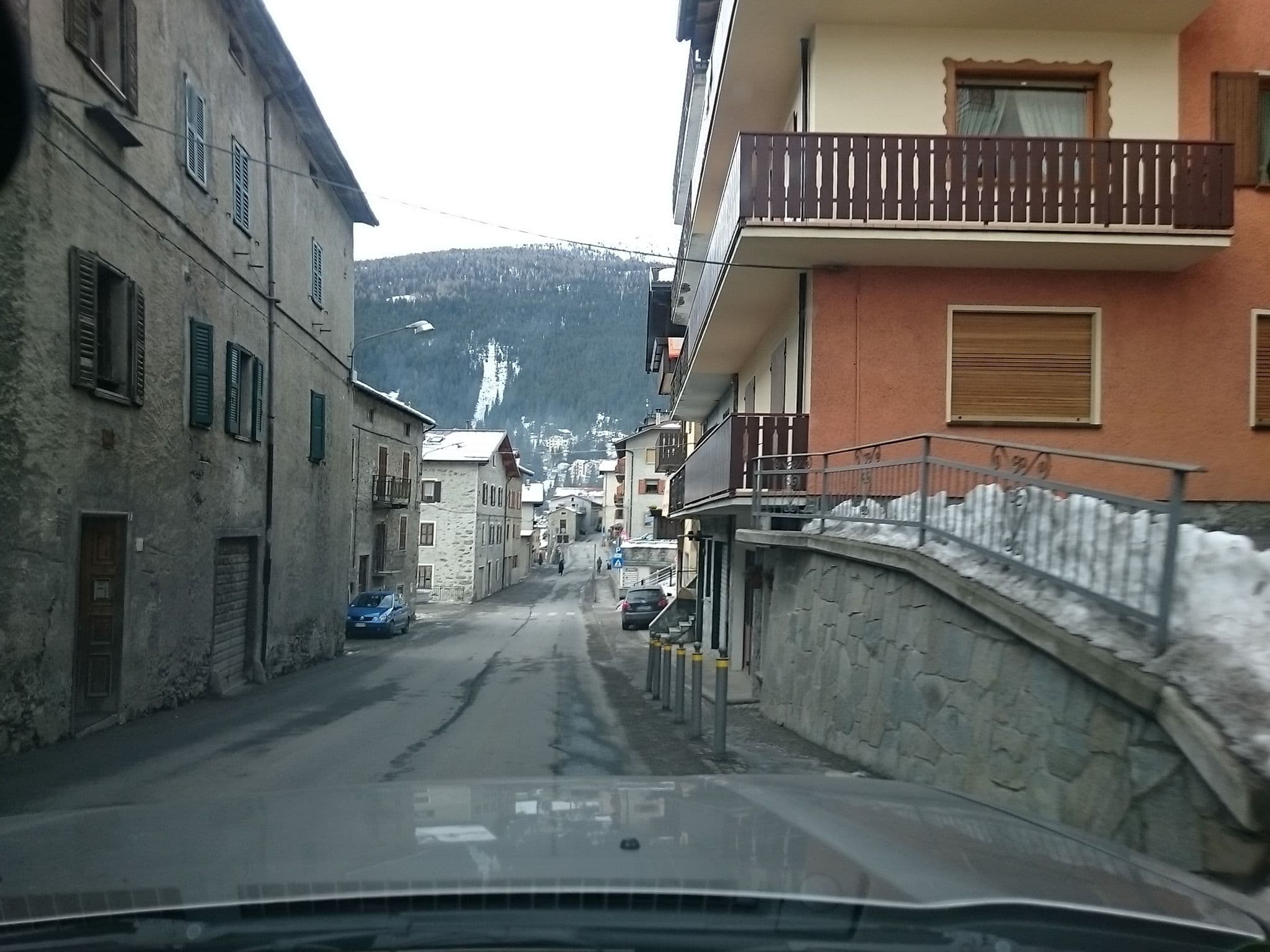 Street view near suite 505 | miravalle, Isolaccia — © voschix (CC BY-SA · Mapillary)