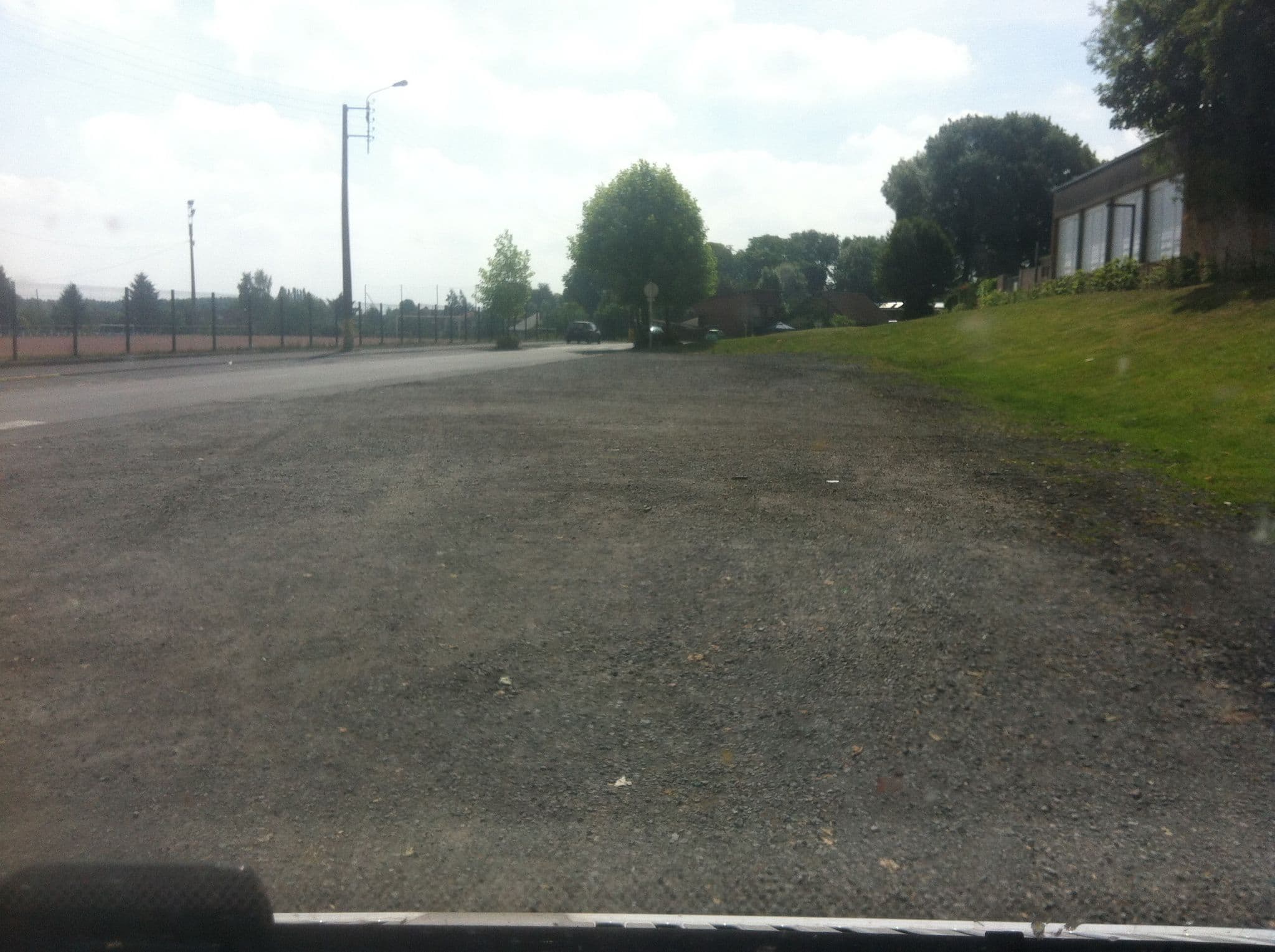 Street view near Aire de camping-car de Bavay, Bavay — © raymond (CC BY-SA · Mapillary)
