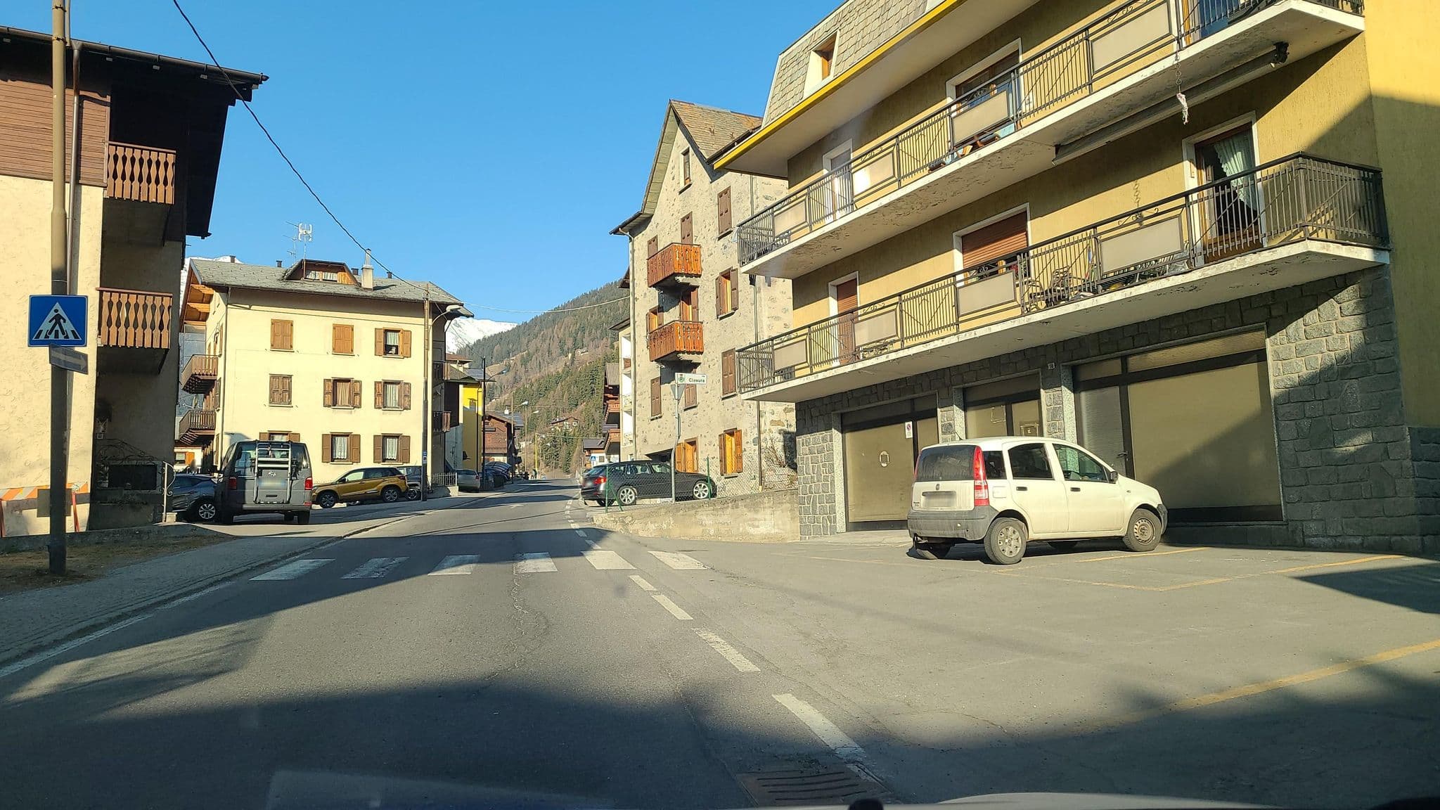Street view near Apartment San Colombano, Isolaccia — © chrisbeddow (CC BY-SA · Mapillary)