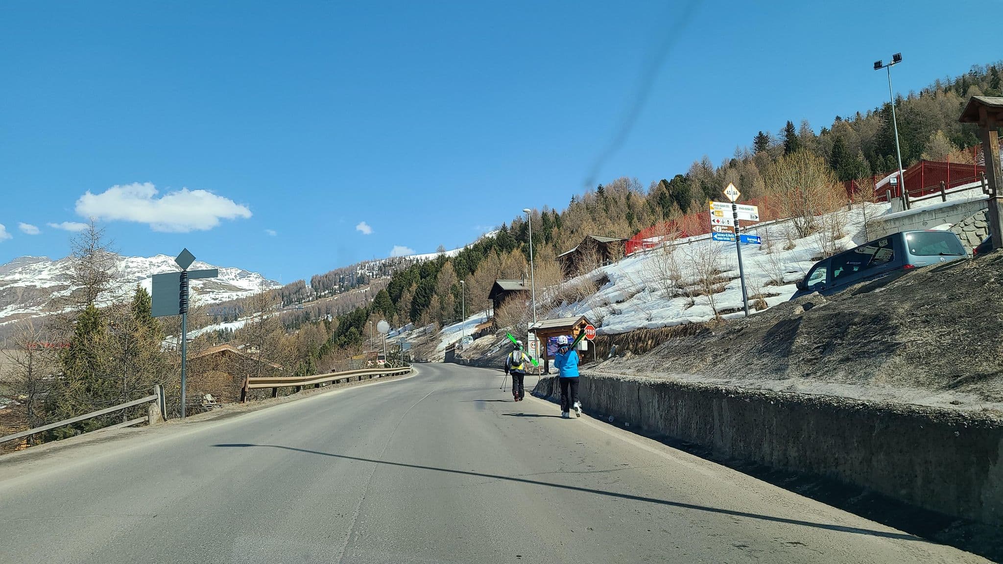 Street view near Eredi Bormolini Rita SNC di Bormolini Guido e C., Livigno — © chrisbeddow (CC BY-SA · Mapillary)
