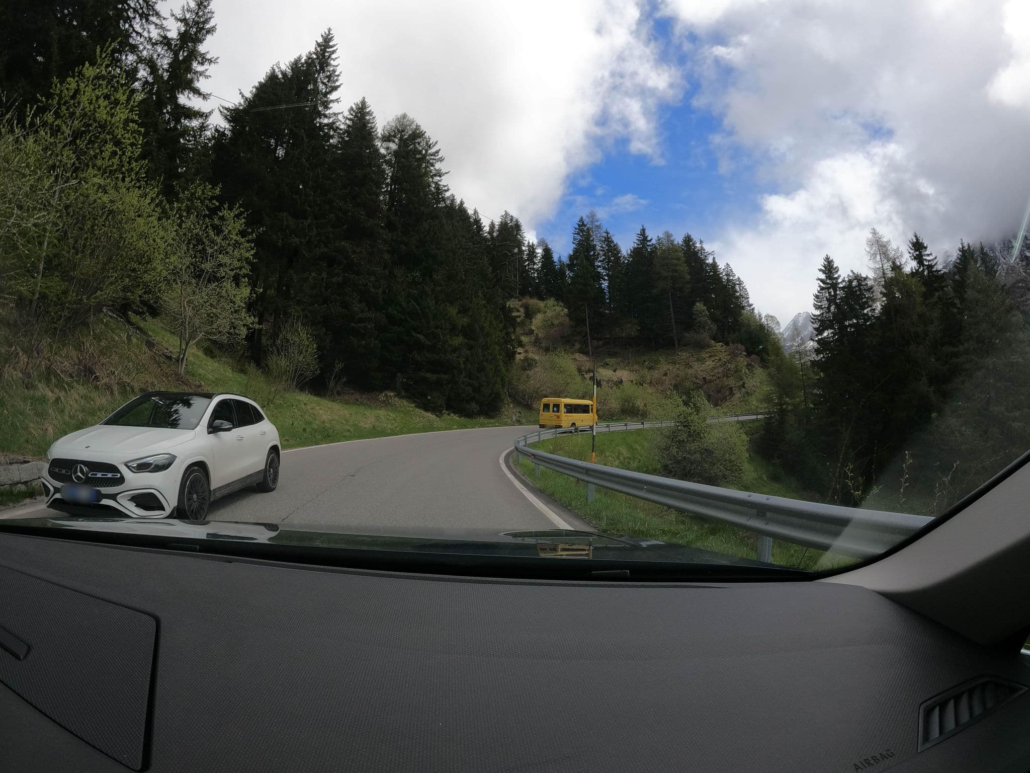 Street view near Grand Hotel Miramonti SRL, Ponte di Legno — © borovac (CC BY-SA · Mapillary)