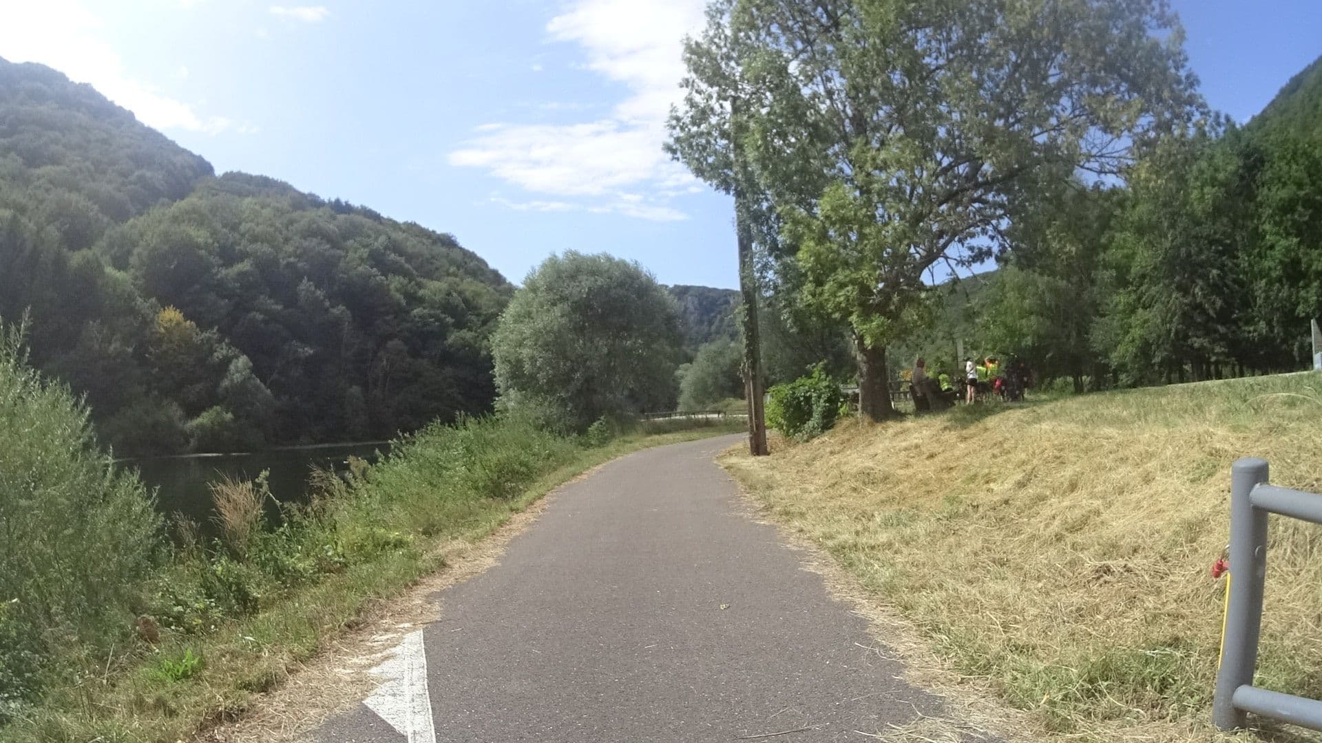 Street view near Aire camping-cars à Laissey - Vallée du Doubs, Roulans — © ramap (CC BY-SA · Mapillary)