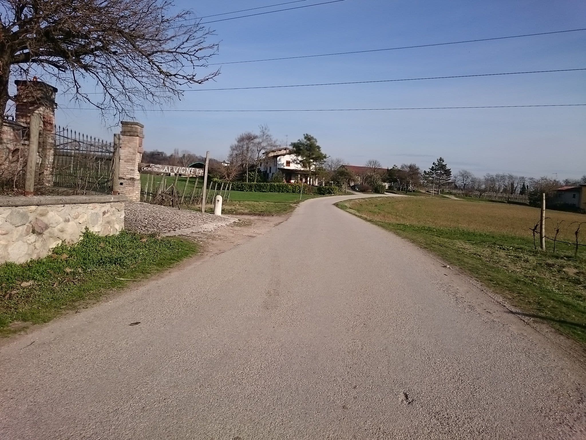 Street view near Agriturismo Ai Vignetti, Salionze — © voschix (CC BY-SA · Mapillary)