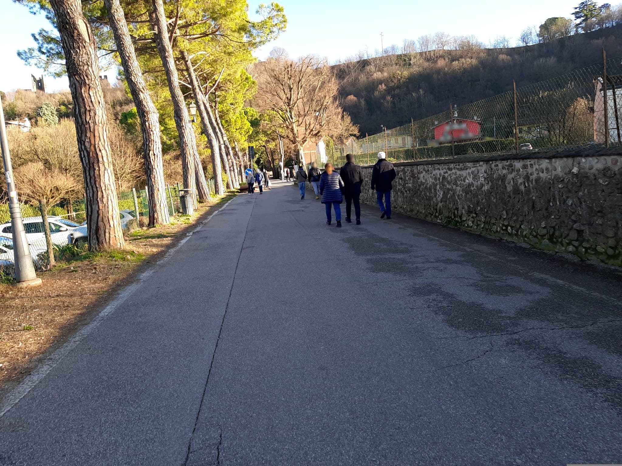 Street view near Appartamenti di Andrea, Valeggio sul Mincio — © alesarrett (CC BY-SA · Mapillary)