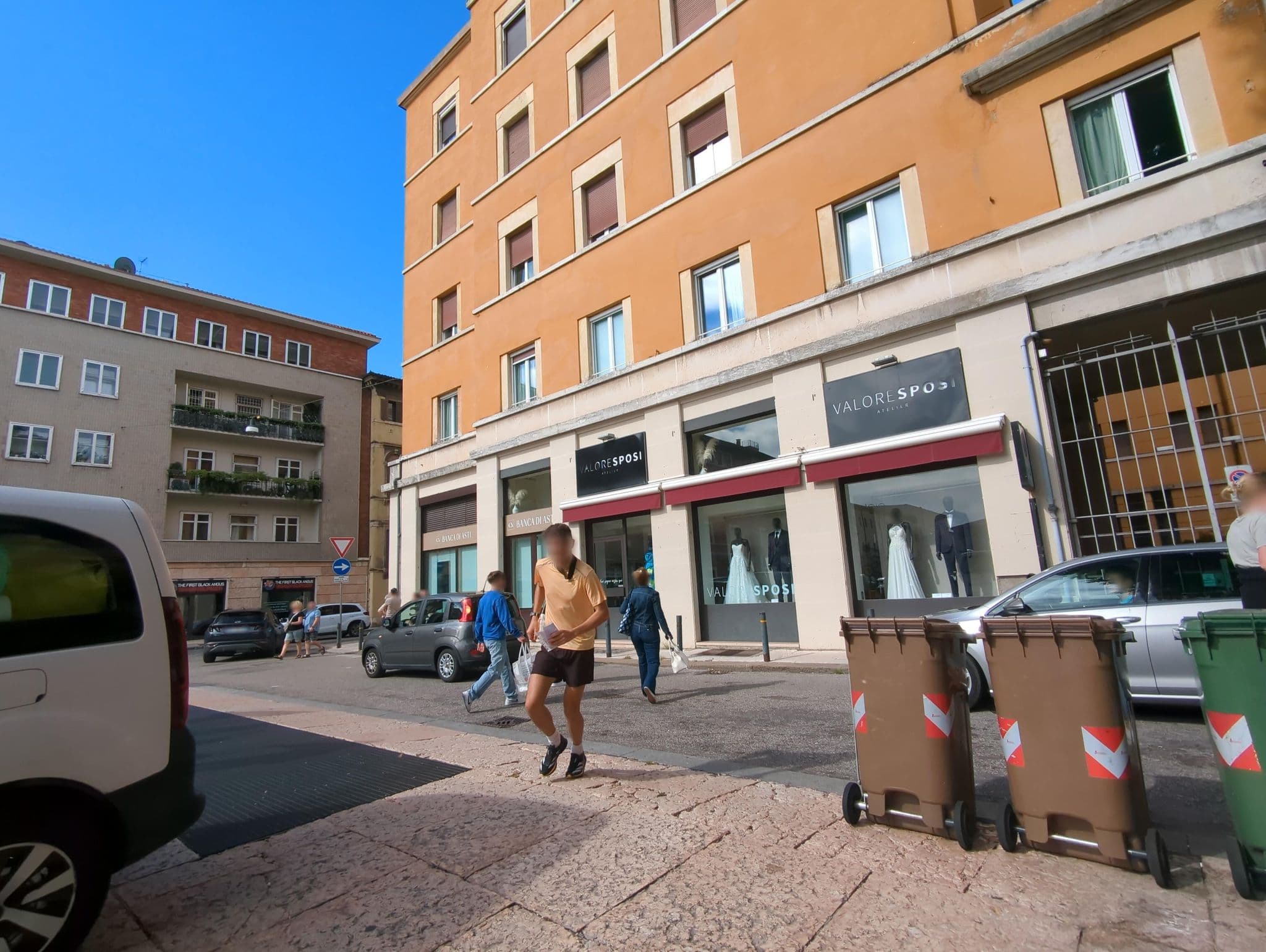 Street view near B&B Happiness - City Center, Verona — © ente (CC BY-SA · Mapillary)