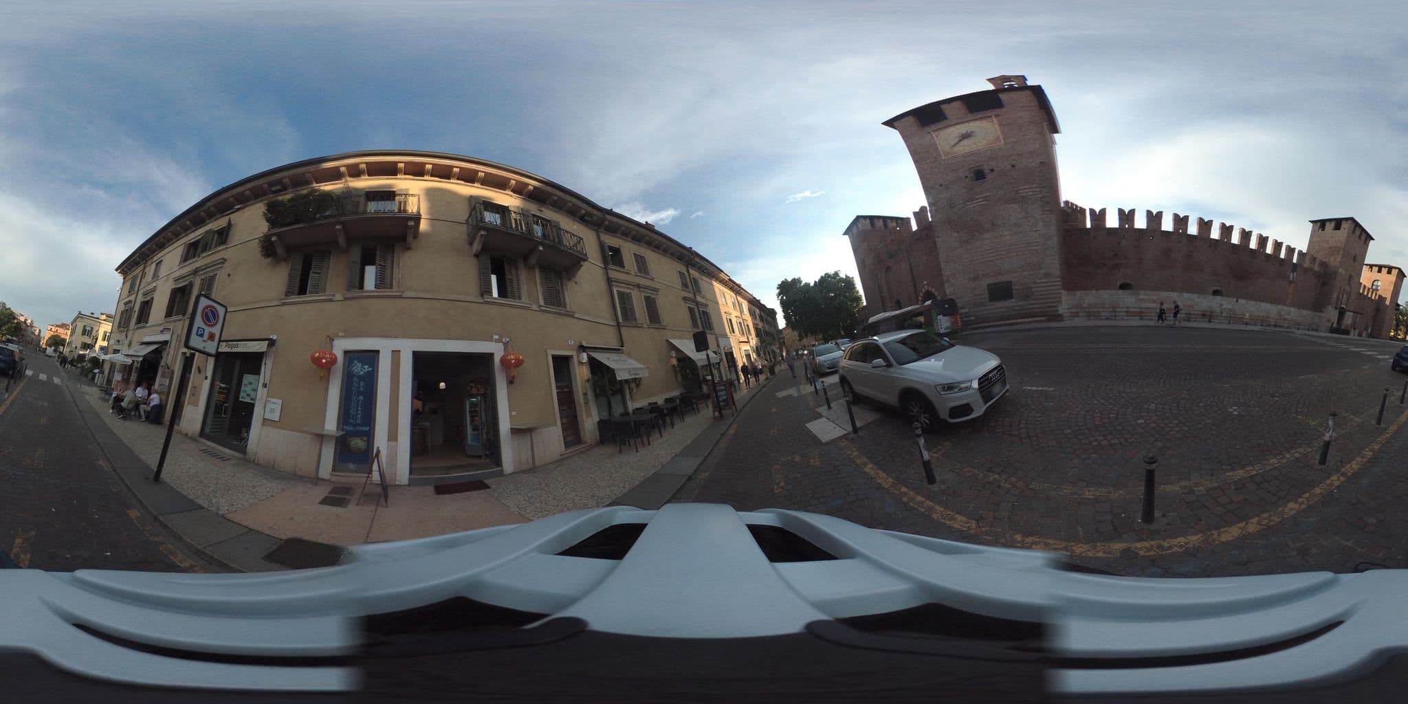 Street view near Residenza Giacomo Puccini, Verona — © giubar (CC BY-SA · Mapillary)