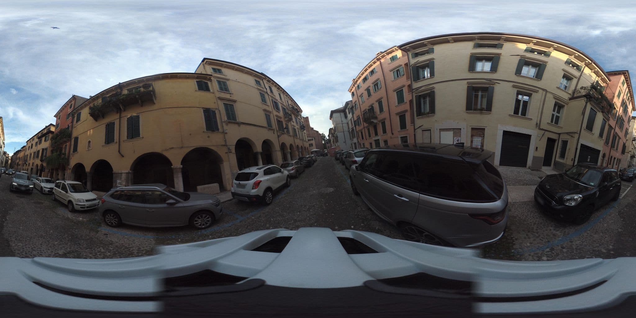 Street view near Locanda Ai Portici, Verona — © giubar (CC BY-SA · Mapillary)