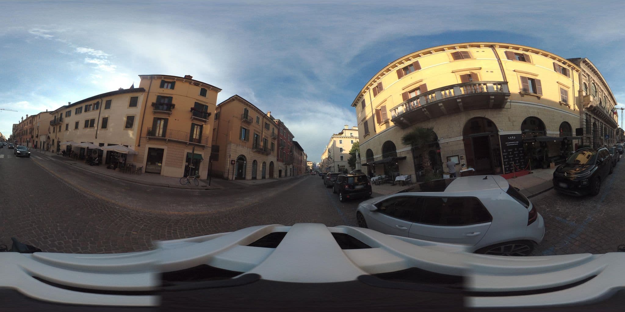 Street view near Casa Esvael, Verona — © giubar (CC BY-SA · Mapillary)