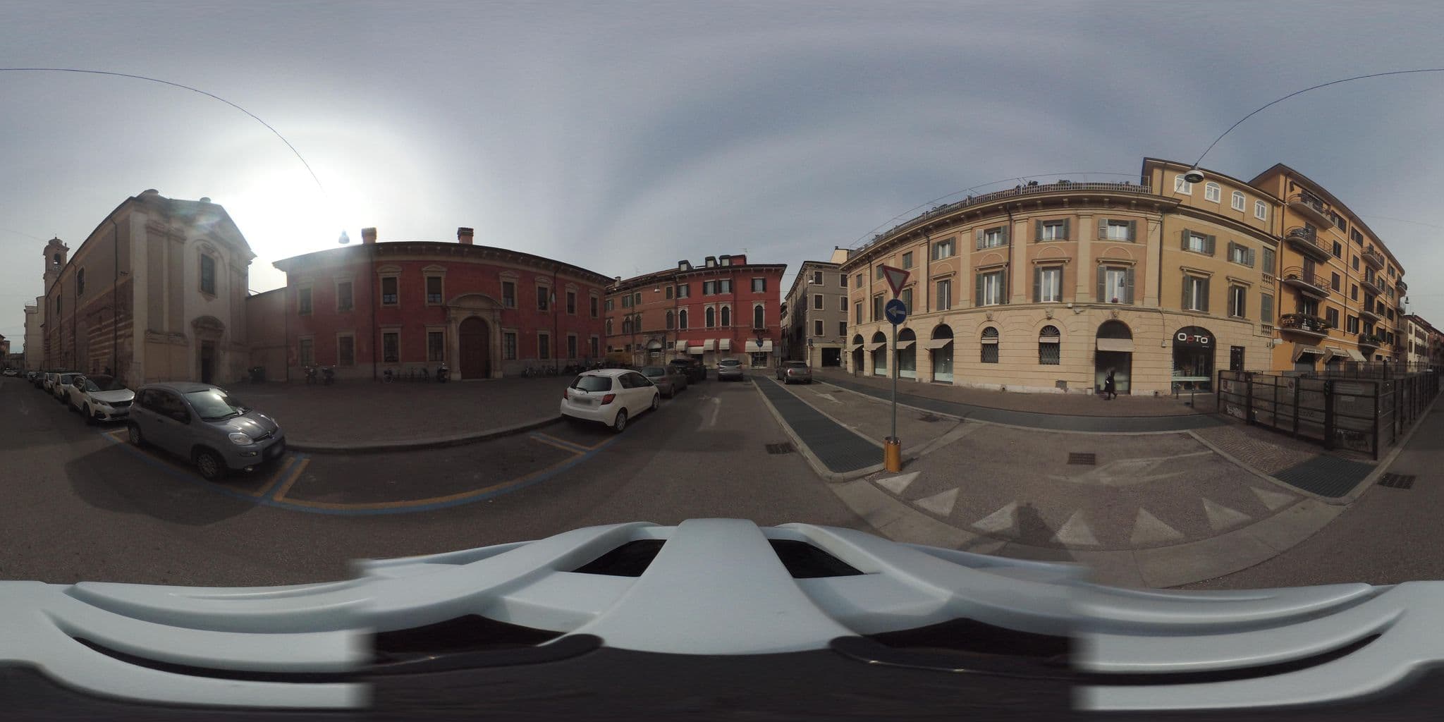 Street view near B&B Ponte Manin, Verona — © giubar (CC BY-SA · Mapillary)