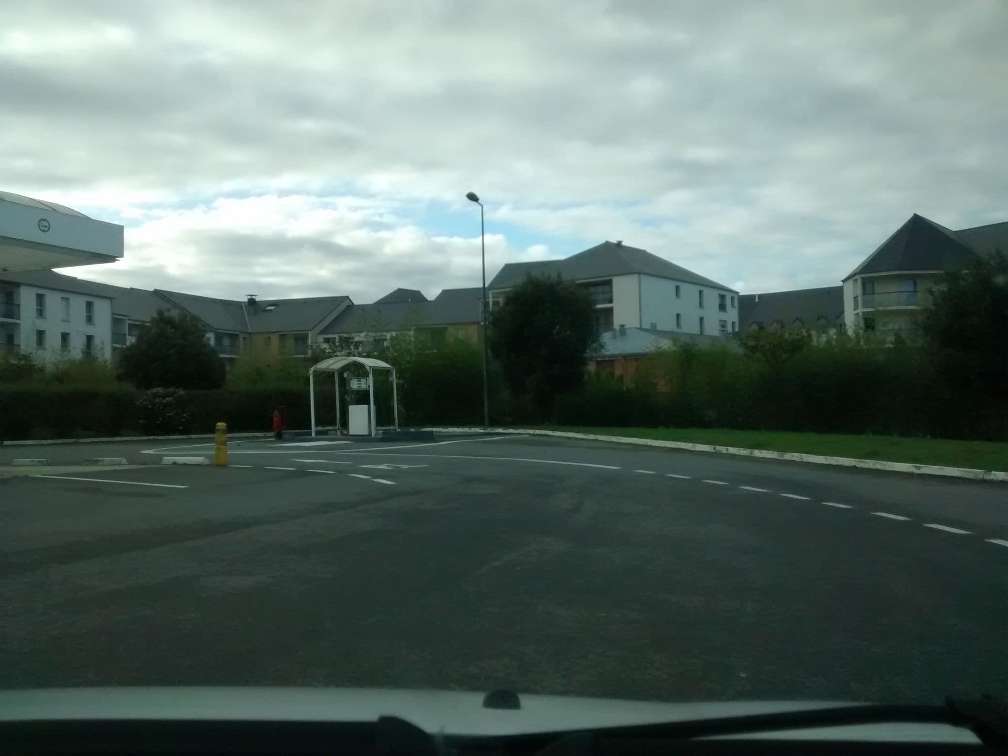 Street view near Aire Camping-car E.Leclerc Vitré, Vitré — © mgageo (CC BY-SA · Mapillary)