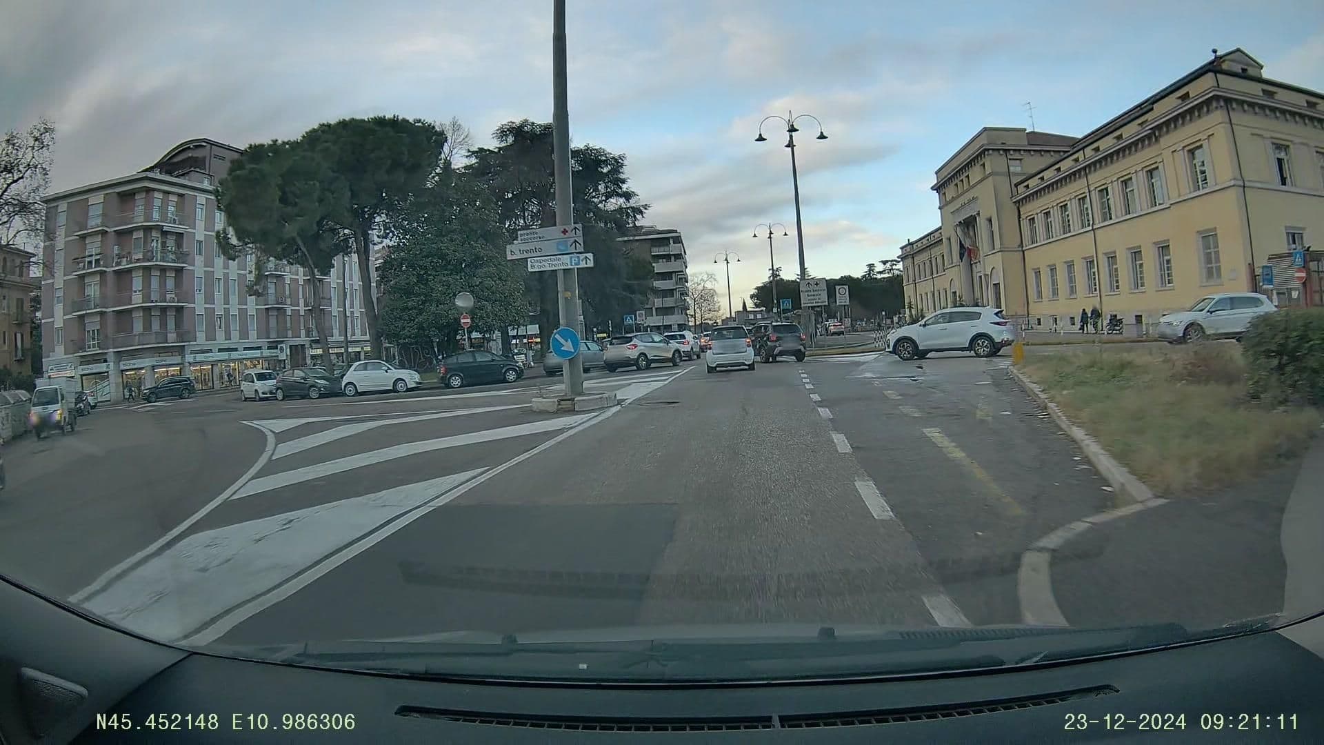 Street view near Casa Farinati, Verona — © Jacopo86 (CC BY-SA · Mapillary)
