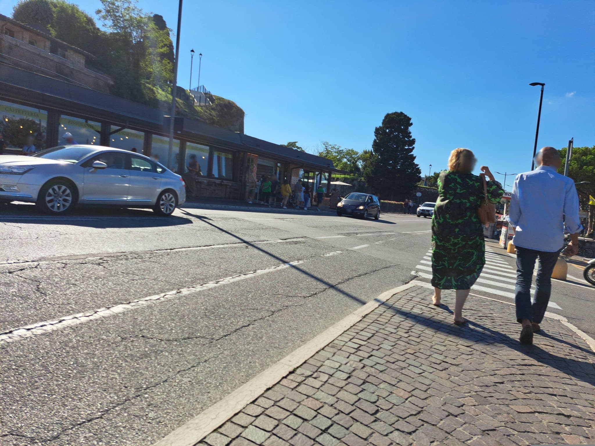 Street view near Grand Hotel Terme, Peschiera del Garda — © giubar (CC BY-SA · Mapillary)
