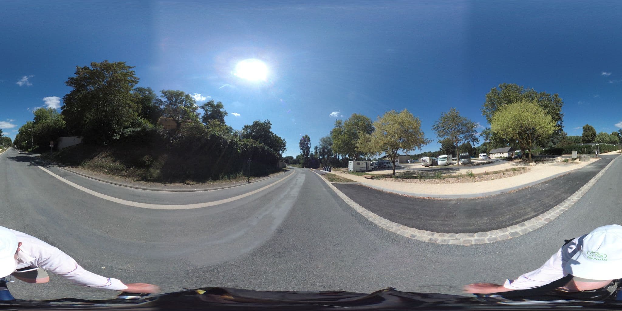 Street view near Aire camping-cars de Montreuil-Bellay, Montreuil-Bellay — © geovelo (CC BY-SA · Mapillary)