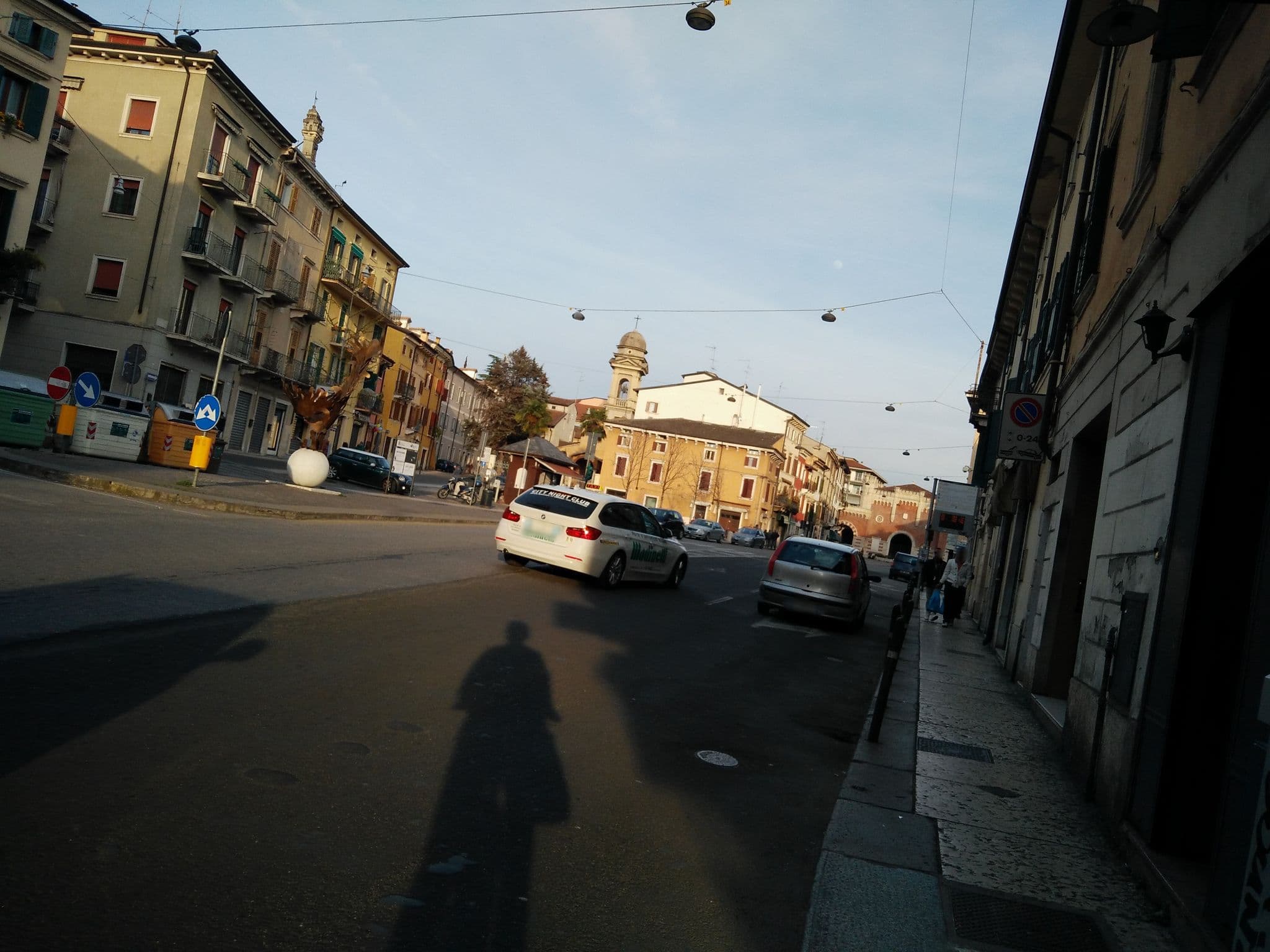Street view near Casa Babbuino, Verona — © zerrossetto (CC BY-SA · Mapillary)