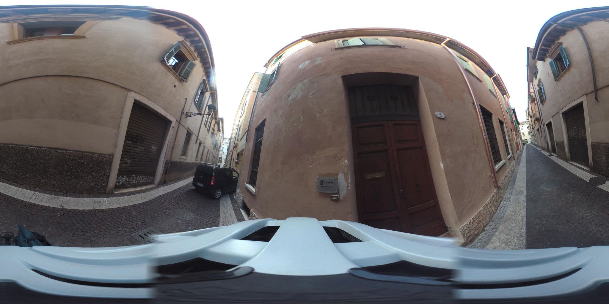 Street view near Relais I Giardini dell'Arena, Verona — © giubar (CC BY-SA · Mapillary)