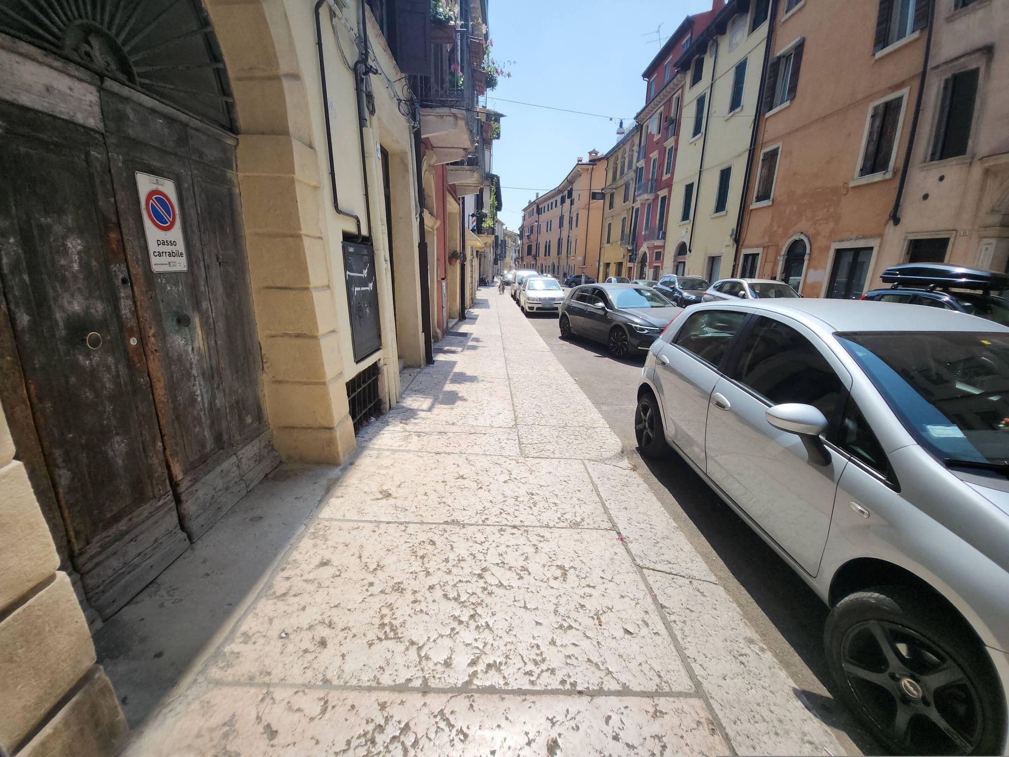 Street view near B&B Alla Scala, Verona — © giubar (CC BY-SA · Mapillary)