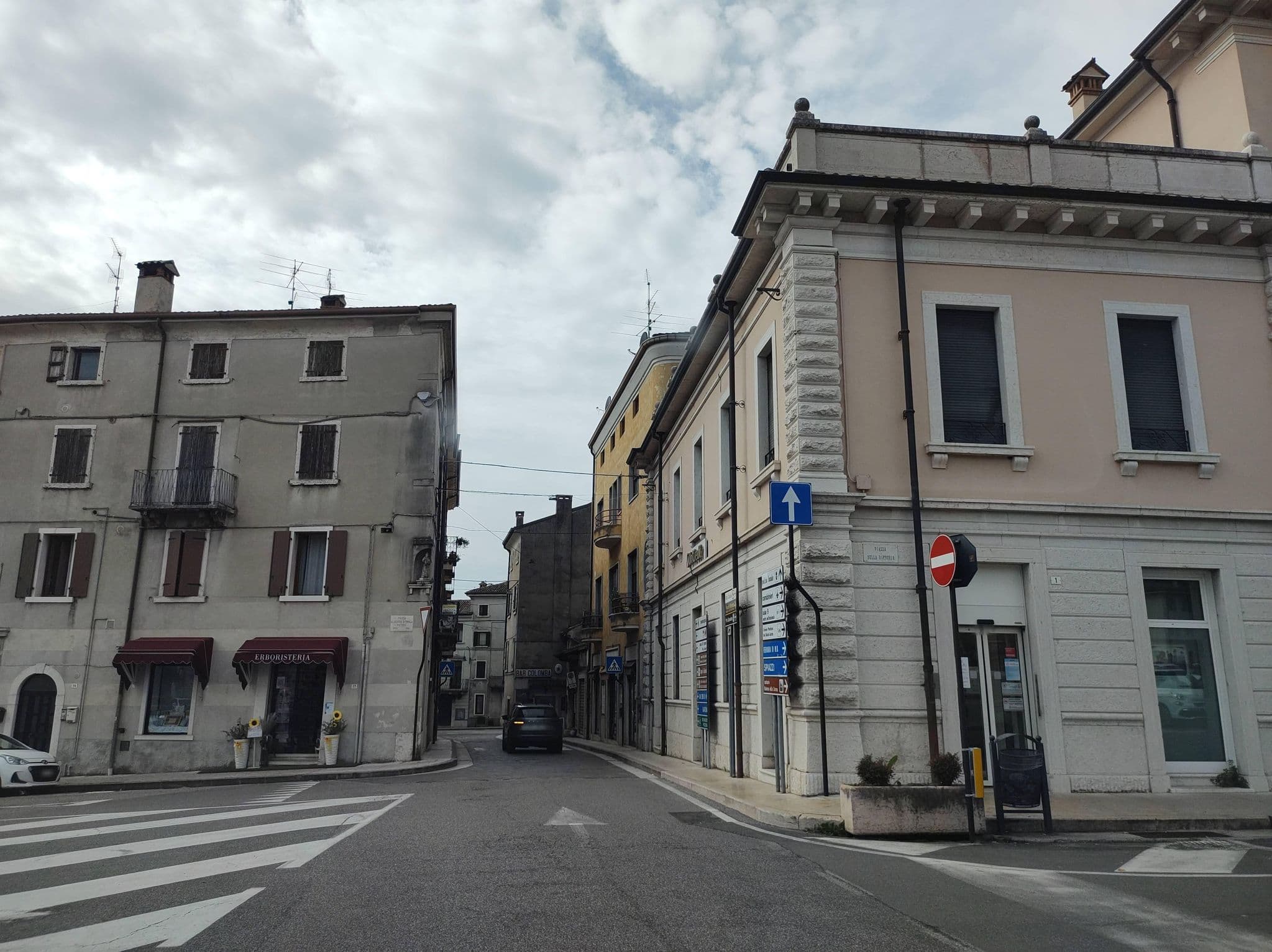 Street view near La Fornasa Bed & Breakfast, Caprino Veronese — © thetornado76 (CC BY-SA · Mapillary)