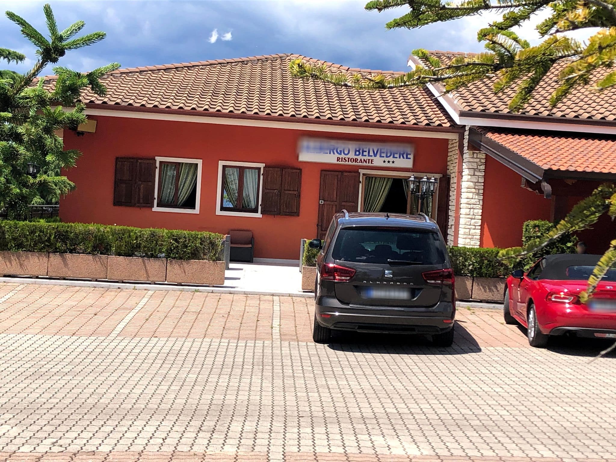 Street view near Hotel Belvedere, San Zeno — © pisul (CC BY-SA · Mapillary)