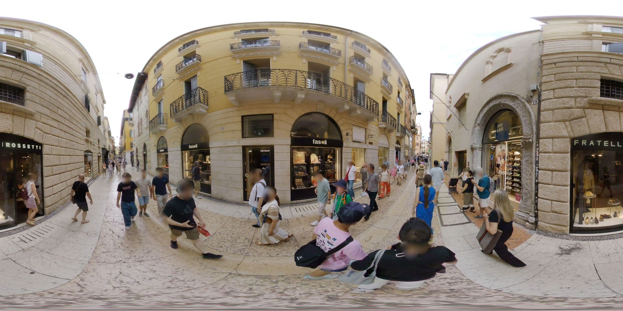 Street view near Gabriella's B&B, Verona — © mapconcierge (CC BY-SA · Mapillary)