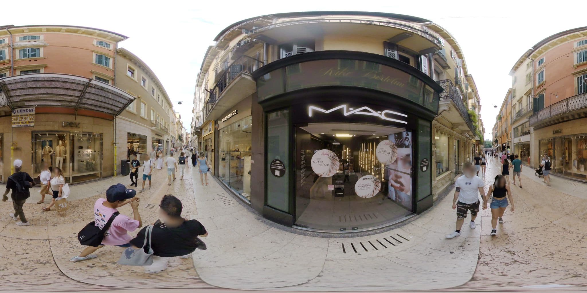 Street view near B&B La Finestra Sull'Arena, Verona — © mapconcierge (CC BY-SA · Mapillary)