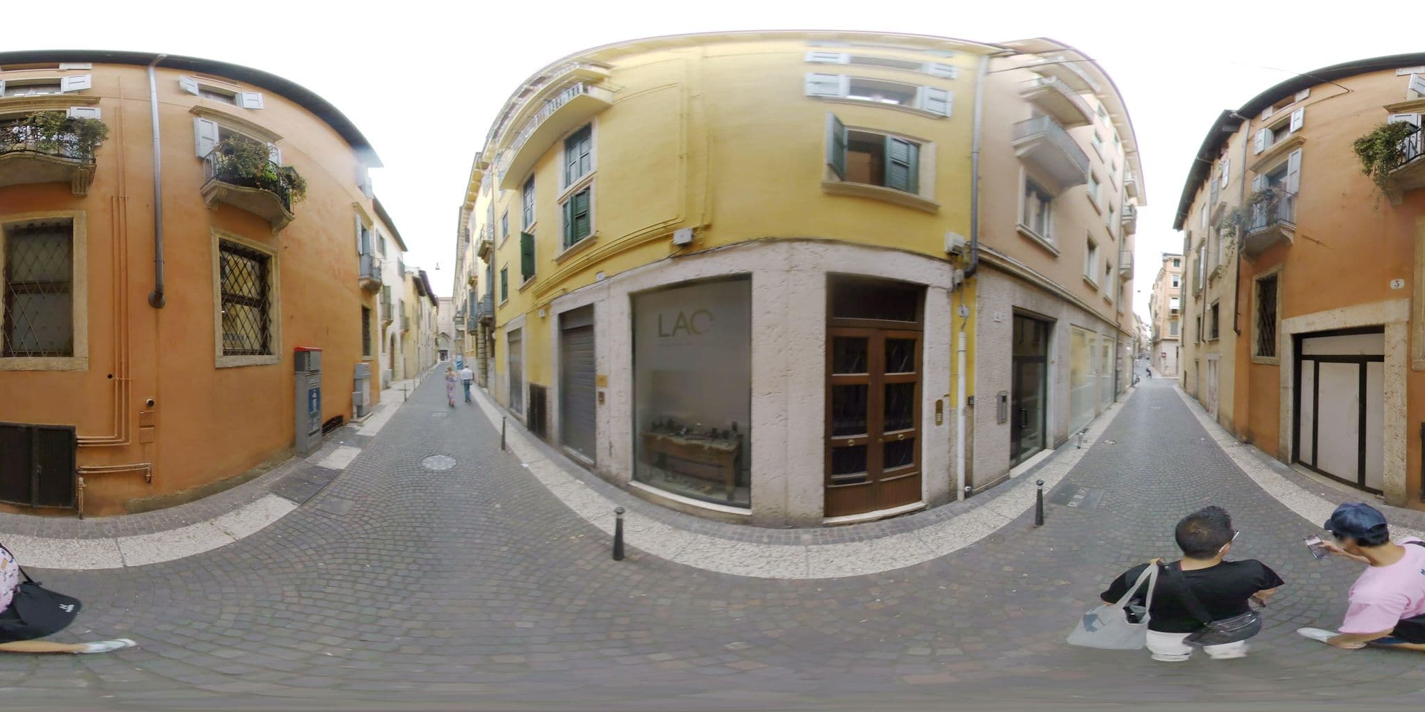 Street view near Relais Madama Verona, Verona — © mapconcierge (CC BY-SA · Mapillary)